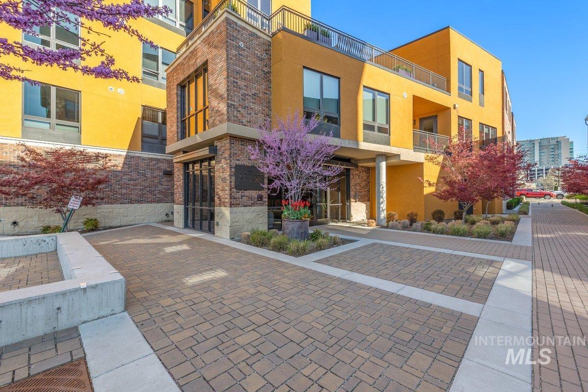 880 W River Street, Boise, Idaho 83702-0000, 1 Bedroom, 1 Bathroom, Residential For Sale, Price $549,900,MLS 98991643