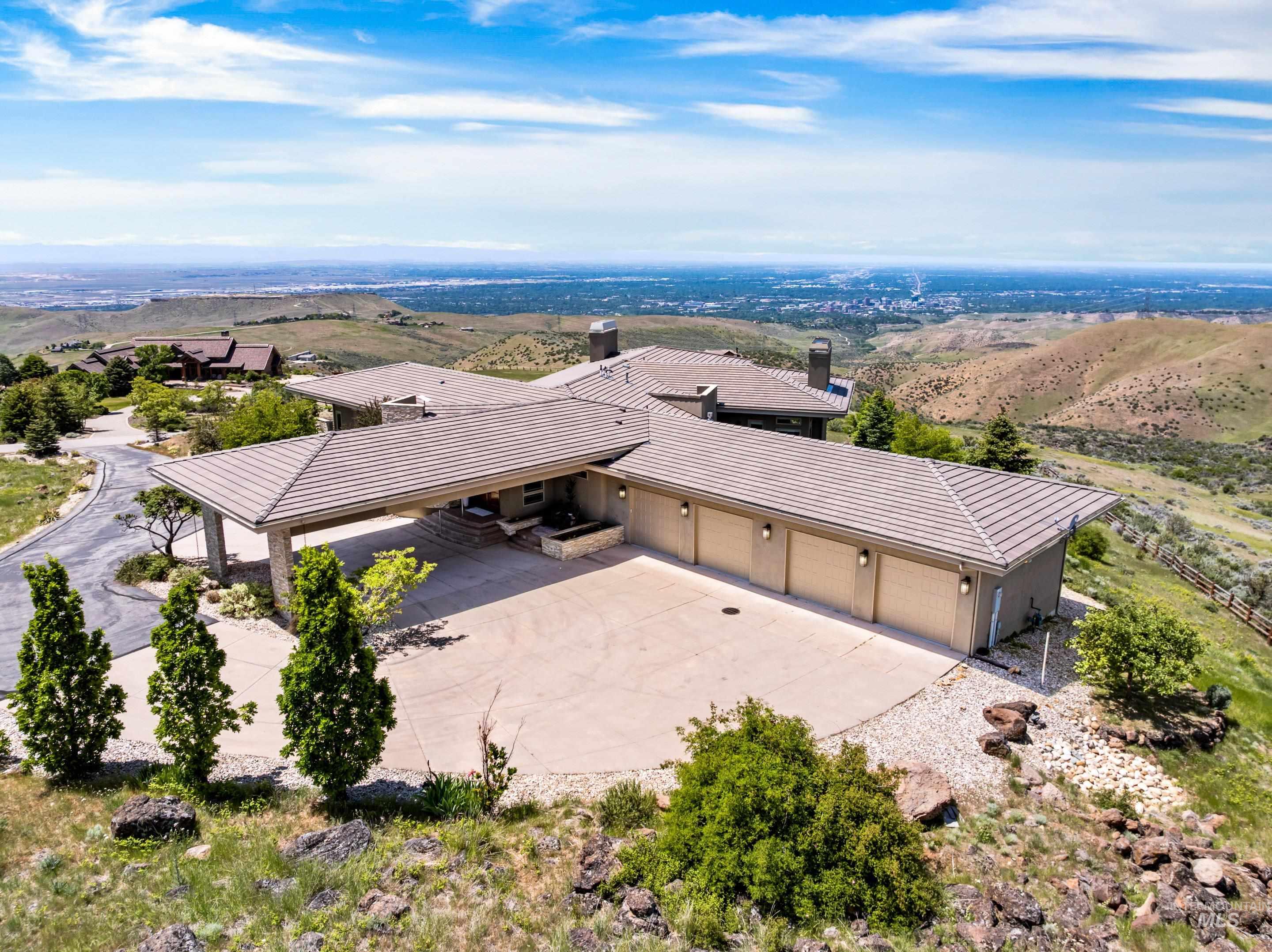 6329 E Wildhorse Ln, Boise, Idaho 83712, 4 Bedrooms, 4.5 Bathrooms, Residential For Sale, Price $2,699,900,MLS 98991644