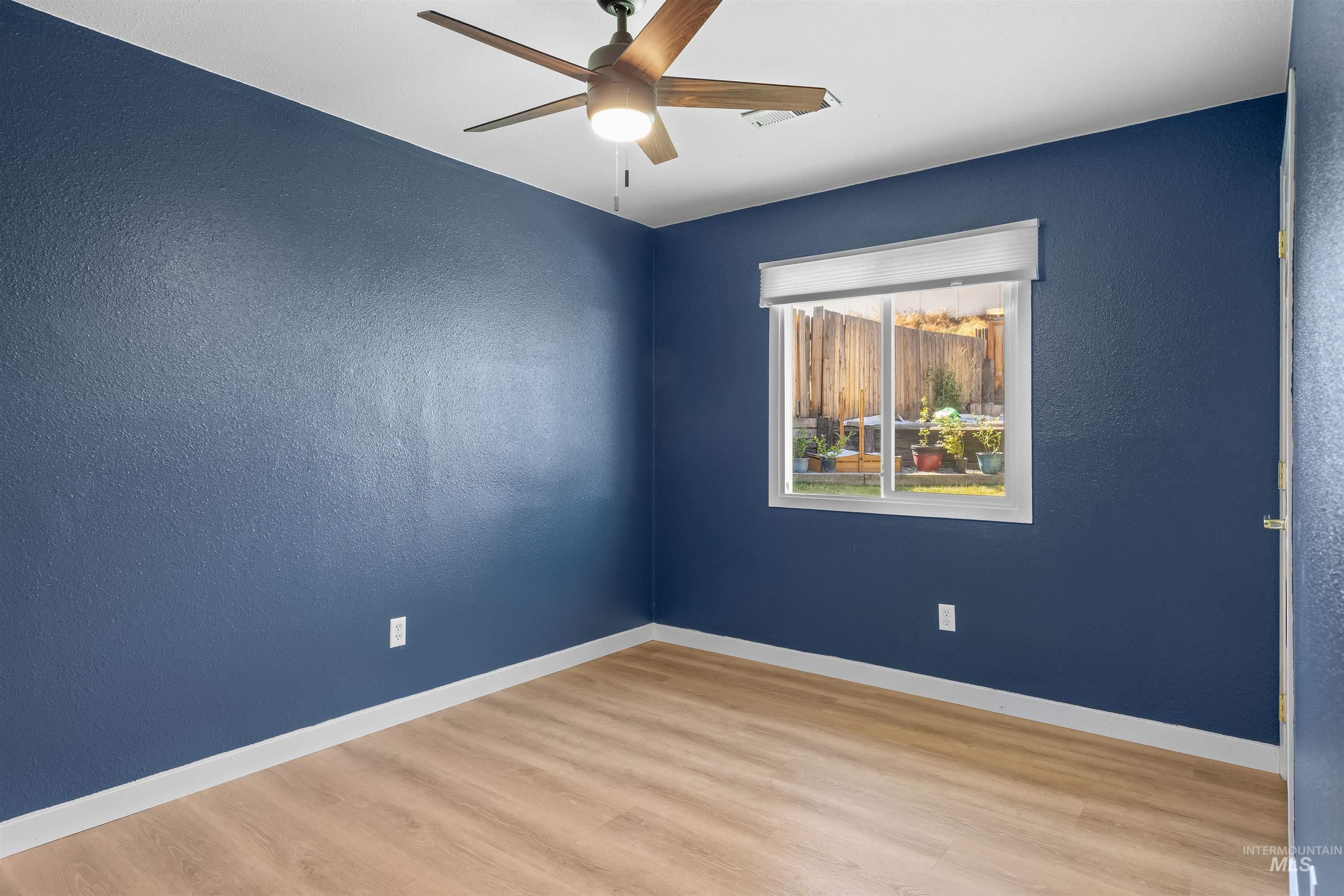 406 2nd Street, Asotin, Washington 99402, 3 Bedrooms, 1 Bathroom, Residential For Sale, Price $334,000,MLS 98991647