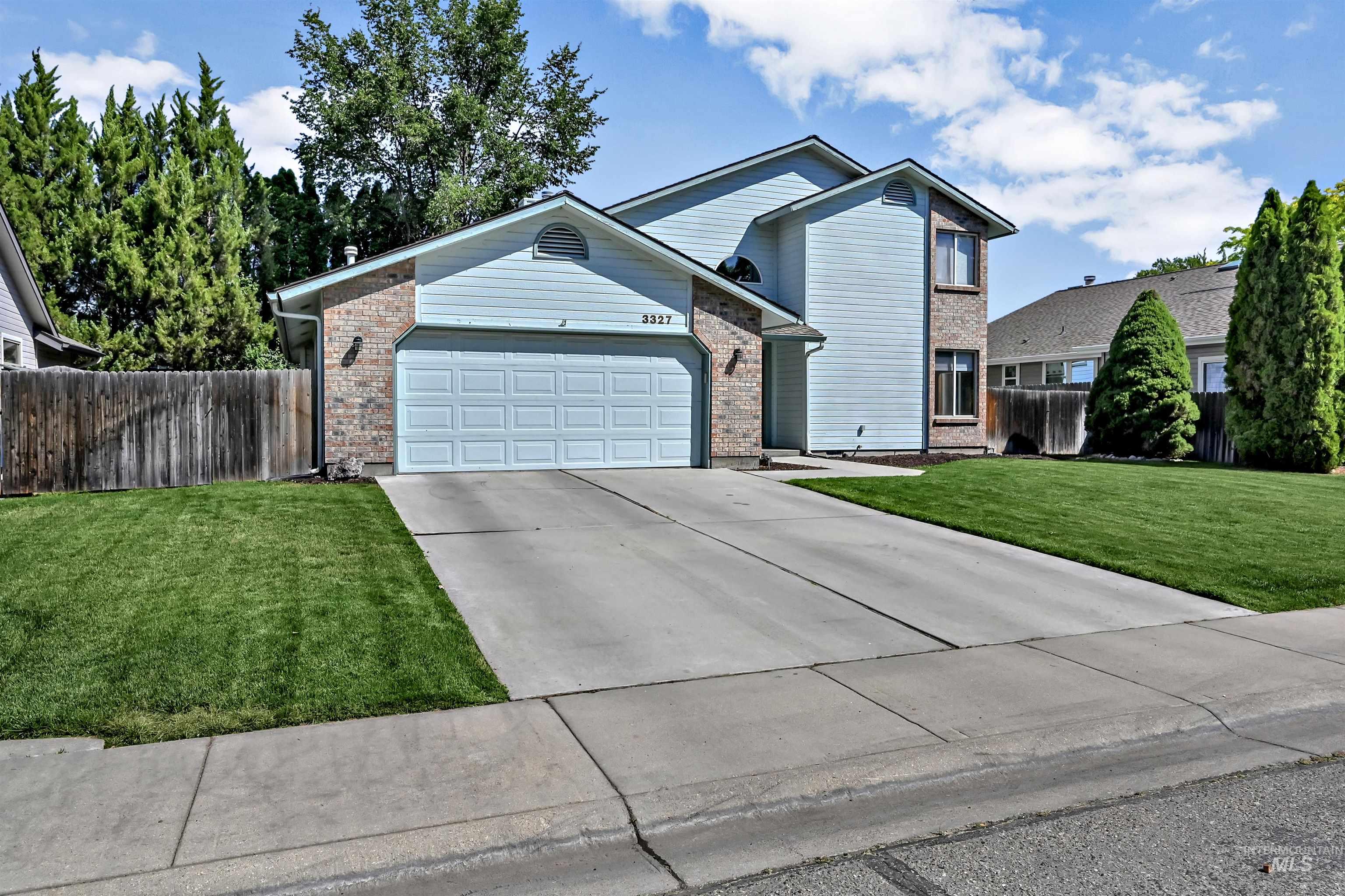 3327 S Crosspoint Ave, Boise, Idaho 83706, 3 Bedrooms, 2 Bathrooms, Residential For Sale, Price $664,900,MLS 98991648