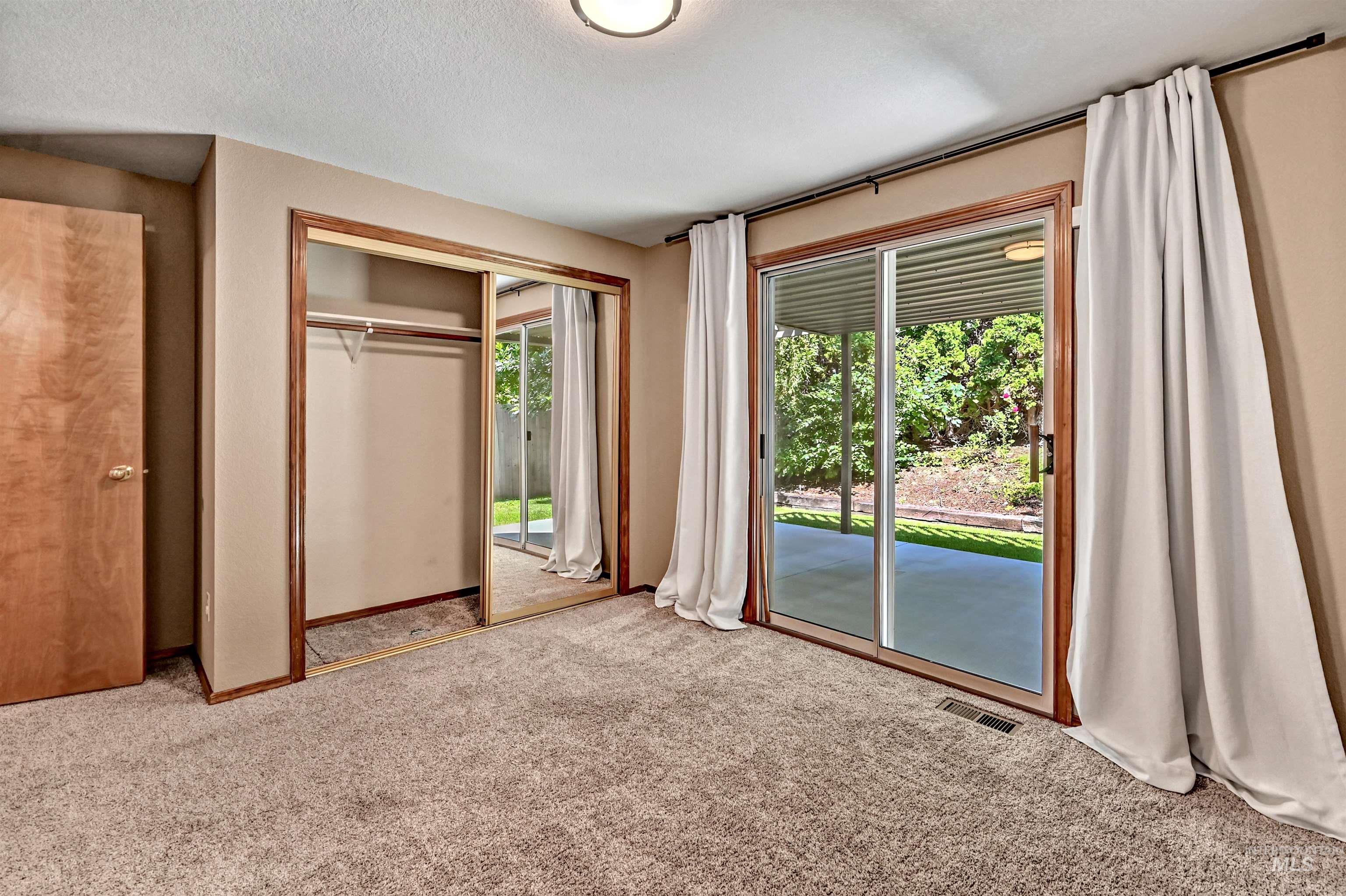 3327 S Crosspoint Ave, Boise, Idaho 83706, 3 Bedrooms, 2 Bathrooms, Residential For Sale, Price $664,900,MLS 98991648