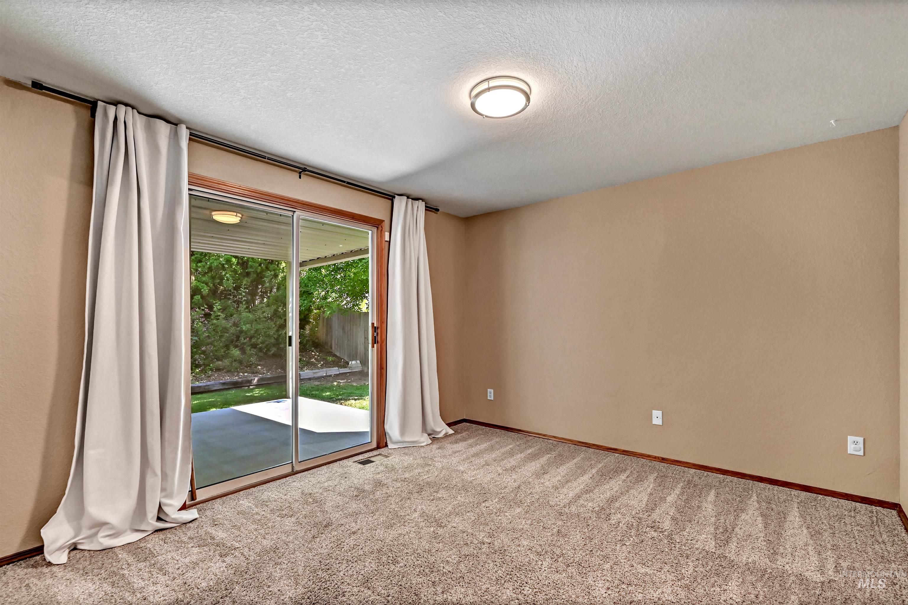 3327 S Crosspoint Ave, Boise, Idaho 83706, 3 Bedrooms, 2 Bathrooms, Residential For Sale, Price $664,900,MLS 98991648