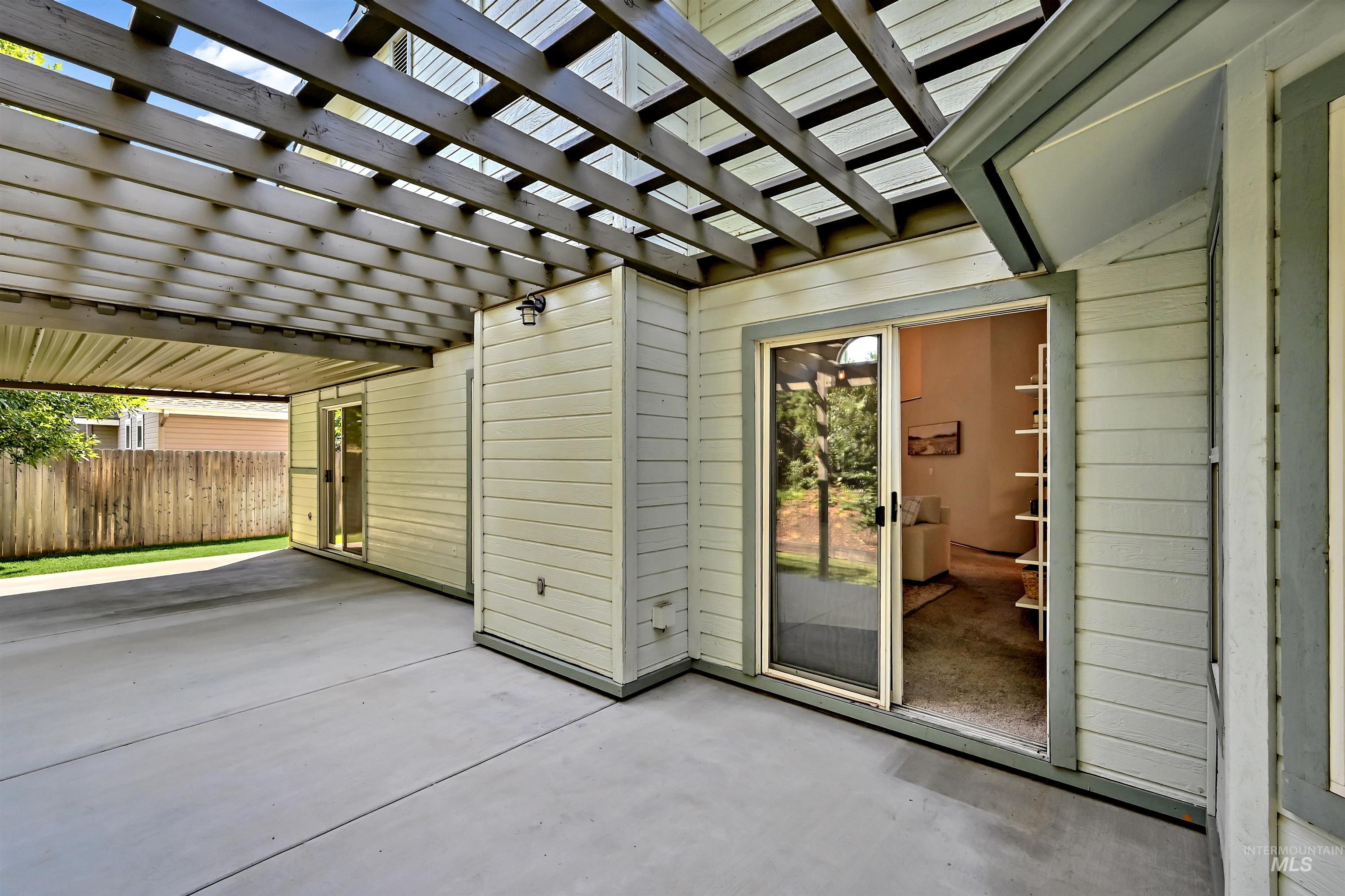 3327 S Crosspoint Ave, Boise, Idaho 83706, 3 Bedrooms, 2 Bathrooms, Residential For Sale, Price $664,900,MLS 98991648
