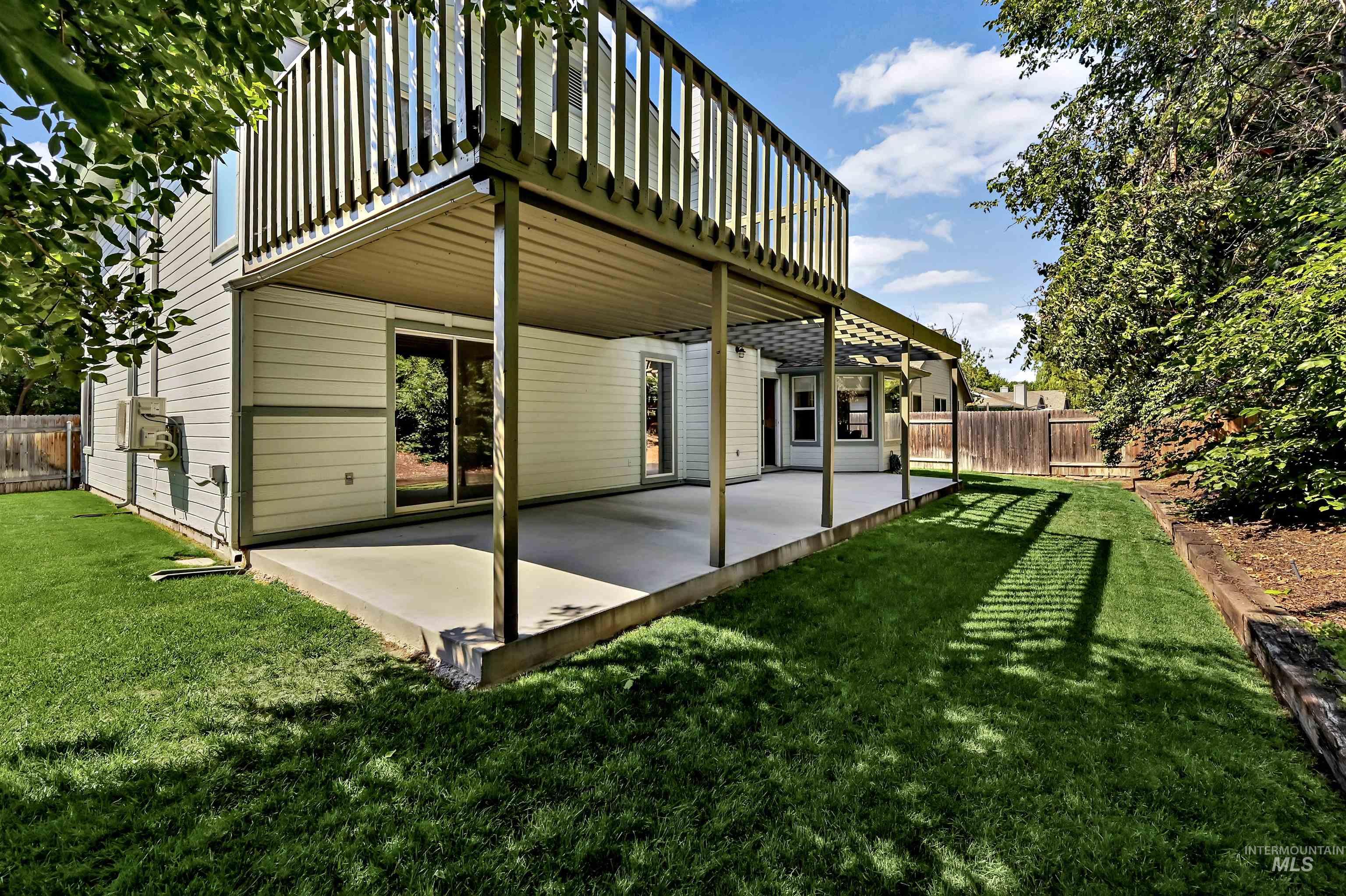 3327 S Crosspoint Ave, Boise, Idaho 83706, 3 Bedrooms, 2 Bathrooms, Residential For Sale, Price $664,900,MLS 98991648