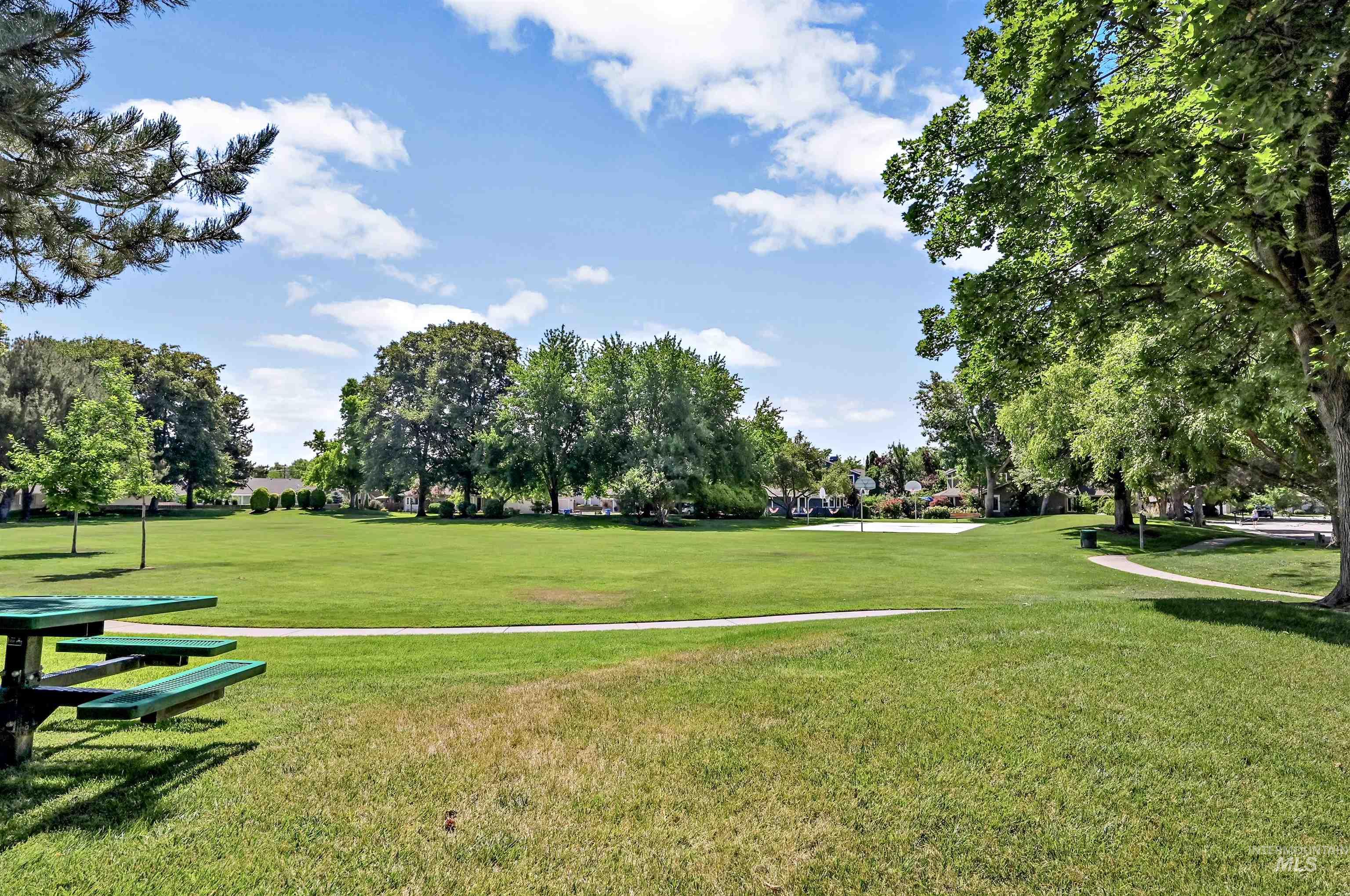 3327 S Crosspoint Ave, Boise, Idaho 83706, 3 Bedrooms, 2 Bathrooms, Residential For Sale, Price $664,900,MLS 98991648