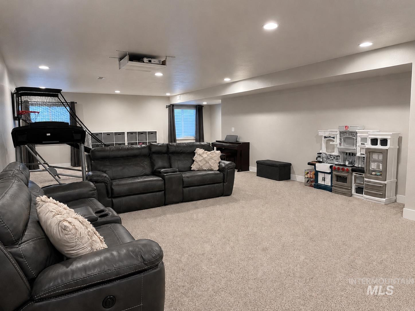 281 Glacier Meadows Way, Kimberly, Idaho 83341, 5 Bedrooms, 3 Bathrooms, Residential For Sale, Price $565,000,MLS 98991649