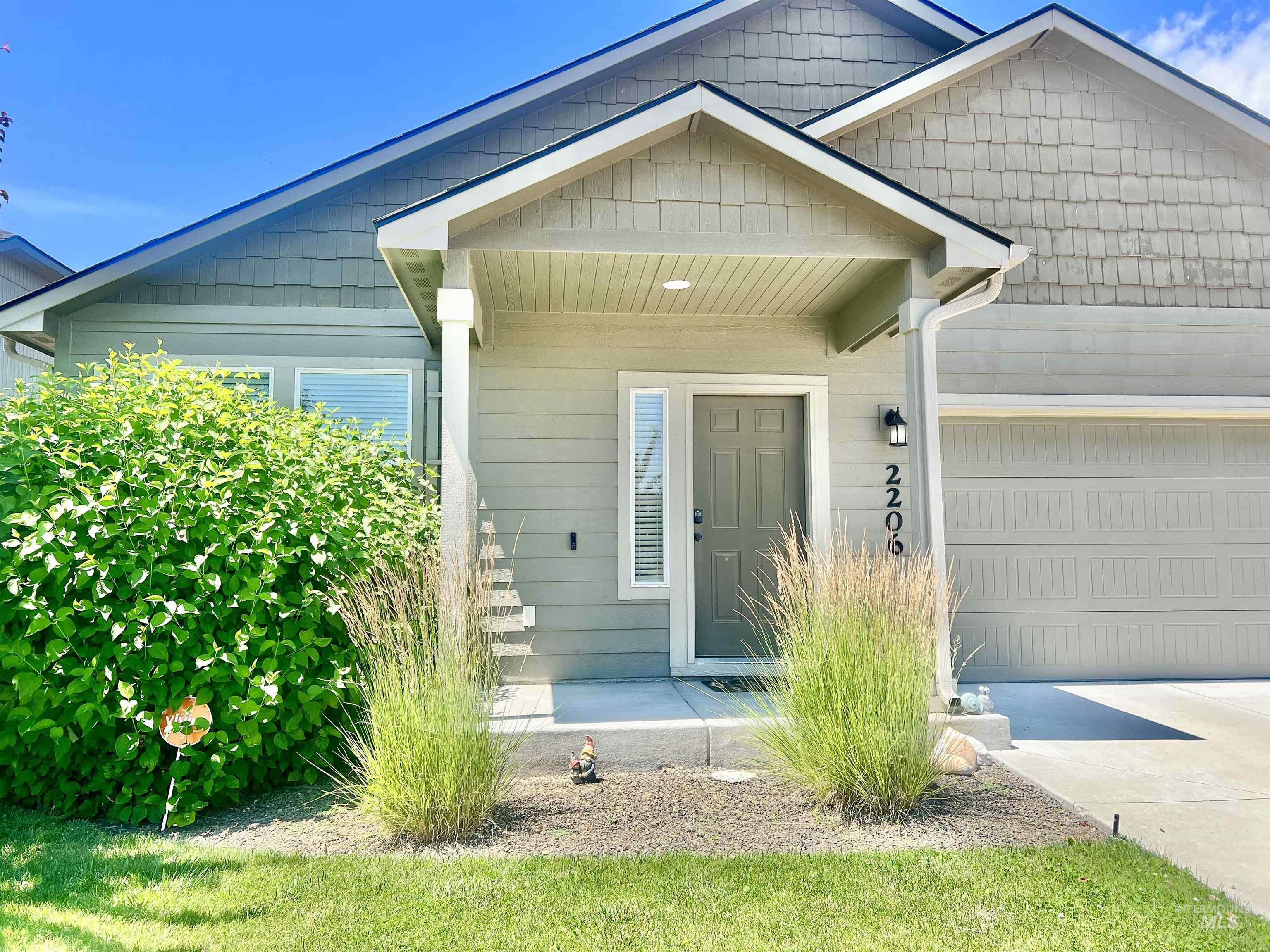 2206 E Elm Grove Drive, Nampa, Idaho 83686, 3 Bedrooms, 2 Bathrooms, Residential For Sale, Price $450,000,MLS 98991652