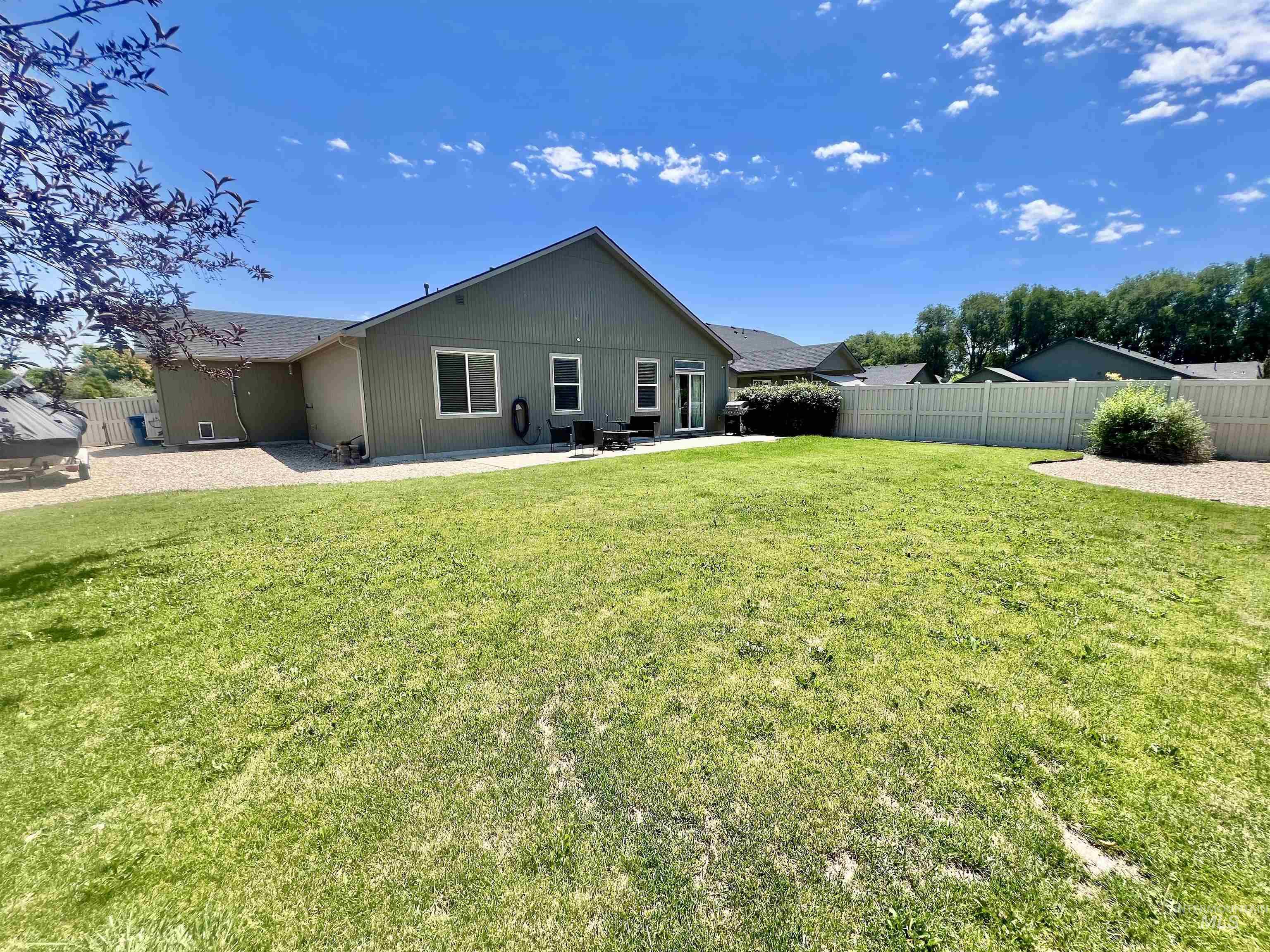 2206 E Elm Grove Drive, Nampa, Idaho 83686, 3 Bedrooms, 2 Bathrooms, Residential For Sale, Price $450,000,MLS 98991652