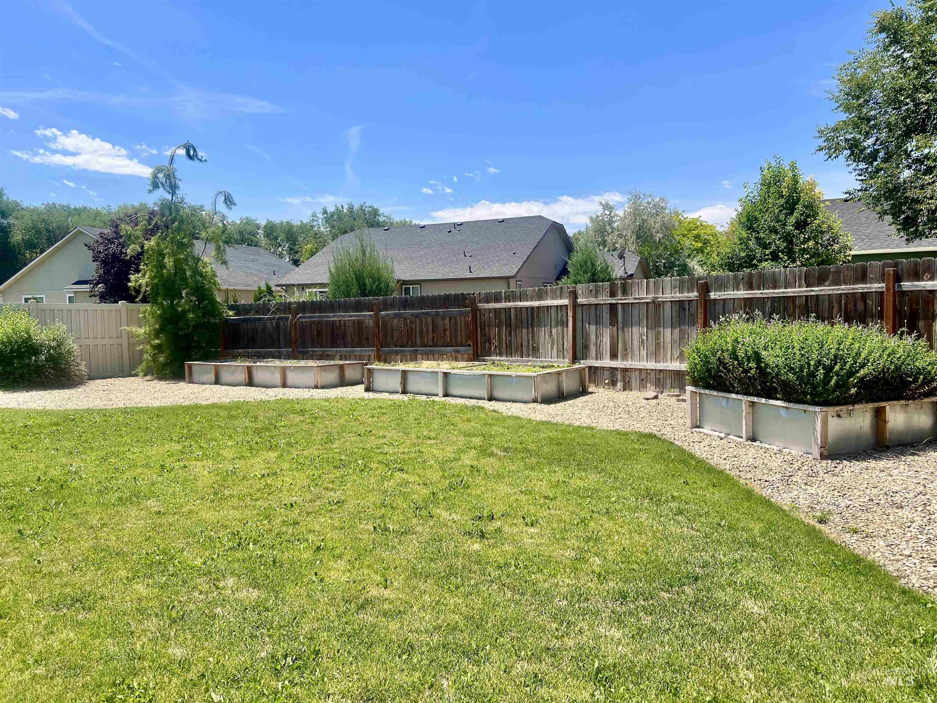 2206 E Elm Grove Drive, Nampa, Idaho 83686, 3 Bedrooms, 2 Bathrooms, Residential For Sale, Price $450,000,MLS 98991652