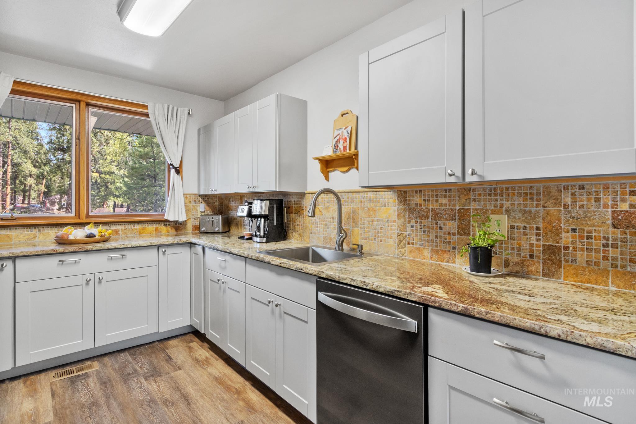 7 Elderberry Circle, Idaho City, Idaho 83631, 3 Bedrooms, 2 Bathrooms, Residential For Sale, Price $519,000,MLS 98991657
