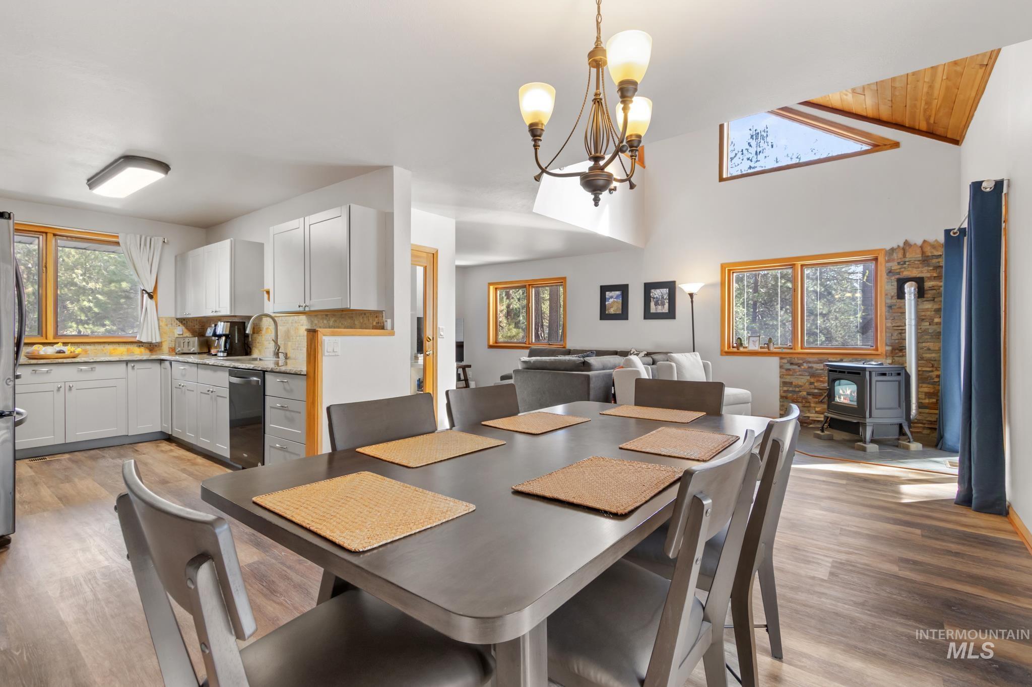 7 Elderberry Circle, Idaho City, Idaho 83631, 3 Bedrooms, 2 Bathrooms, Residential For Sale, Price $519,000,MLS 98991657
