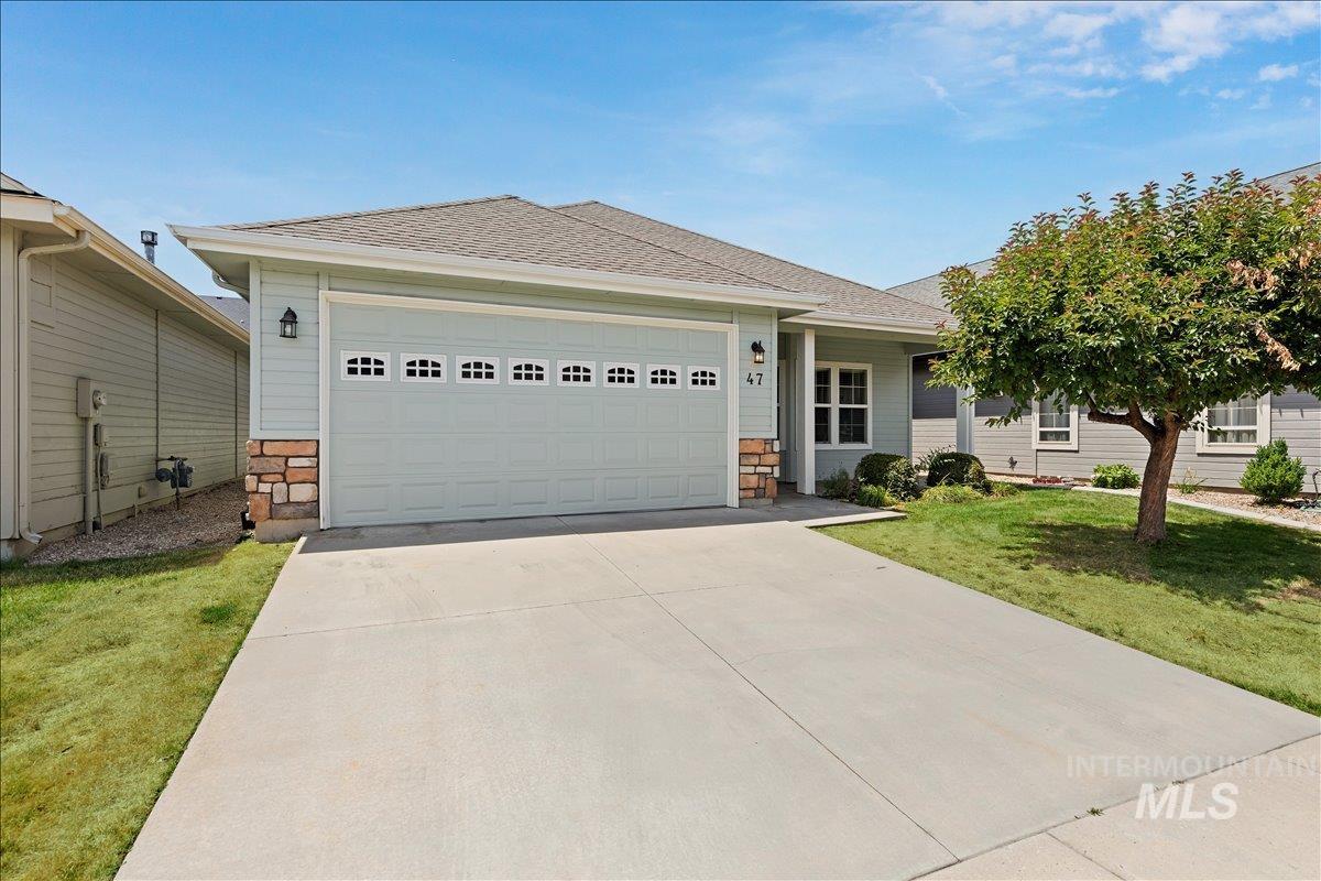 47 S Selwood Ln, Star, Idaho 83669-5079, 3 Bedrooms, 2 Bathrooms, Residential For Sale, Price $399,900,MLS 98991659