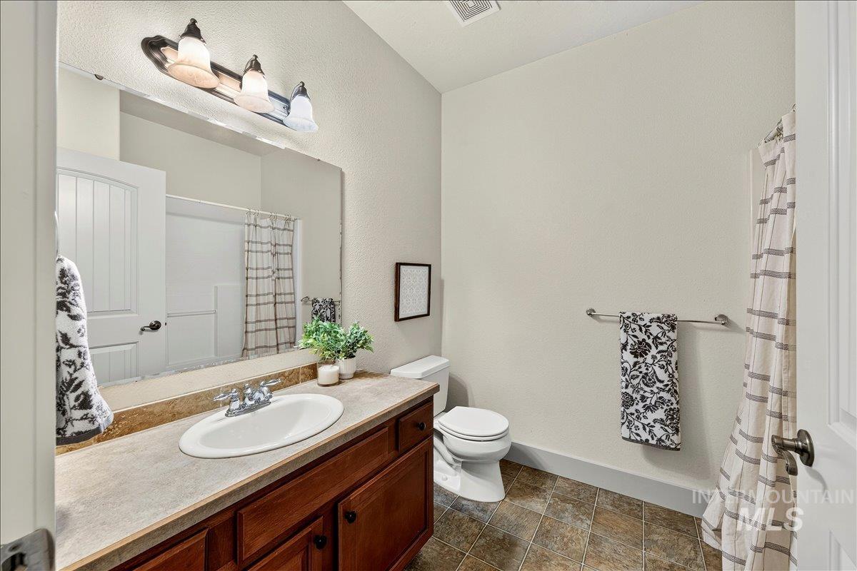 47 S Selwood Ln, Star, Idaho 83669-5079, 3 Bedrooms, 2 Bathrooms, Residential For Sale, Price $399,900,MLS 98991659