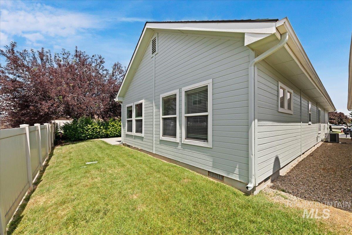 47 S Selwood Ln, Star, Idaho 83669-5079, 3 Bedrooms, 2 Bathrooms, Residential For Sale, Price $399,900,MLS 98991659