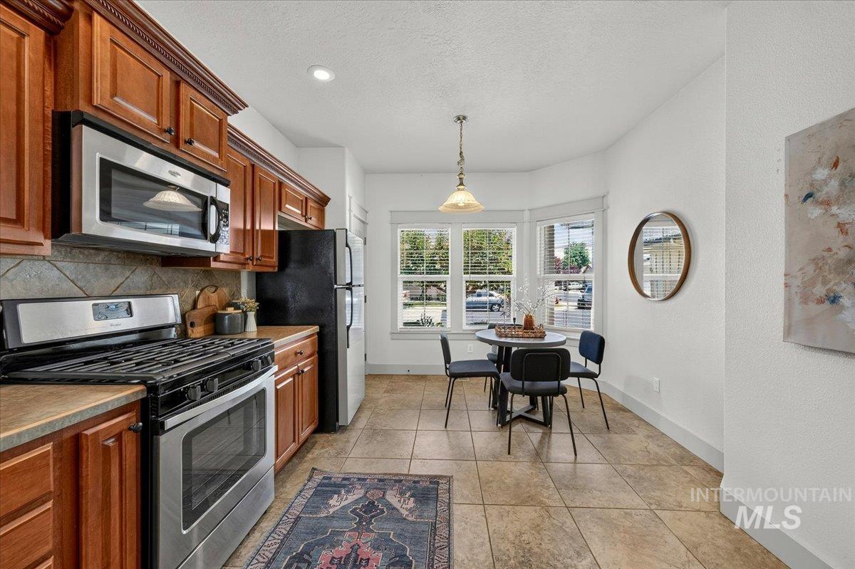 47 S Selwood Ln, Star, Idaho 83669-5079, 3 Bedrooms, 2 Bathrooms, Residential For Sale, Price $399,900,MLS 98991659