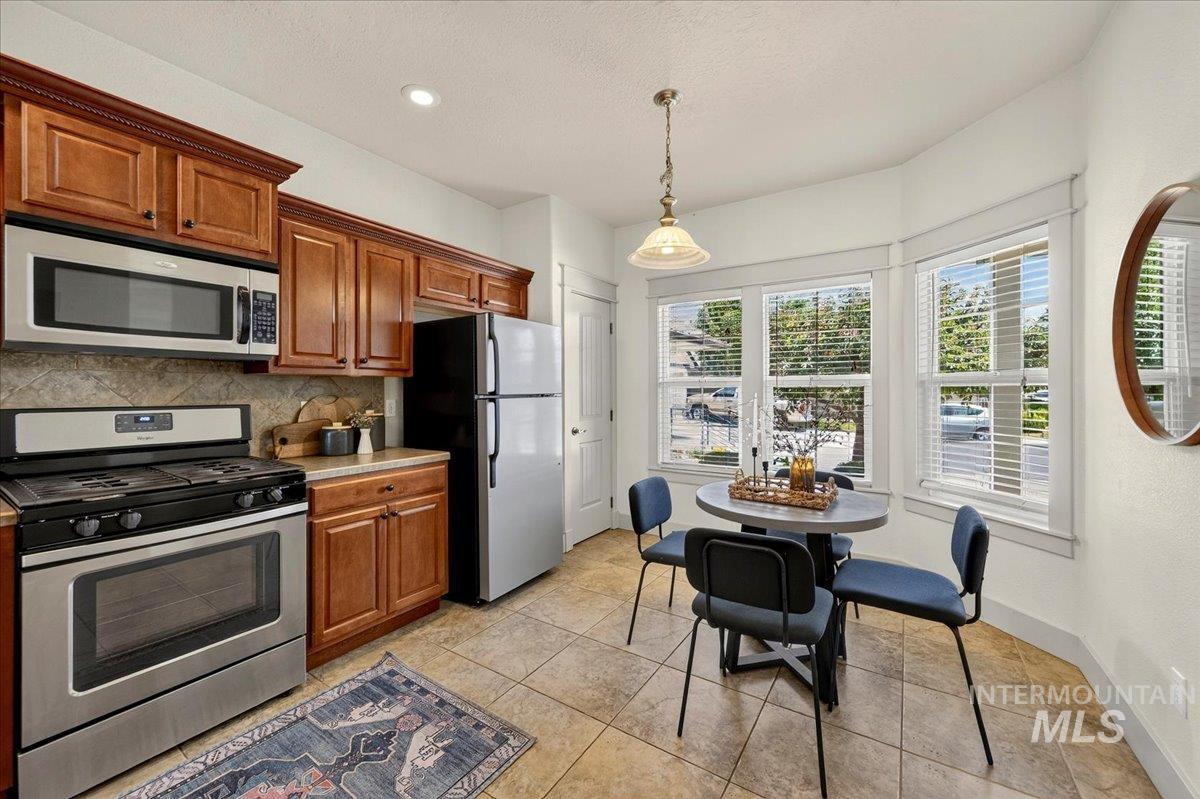 47 S Selwood Ln, Star, Idaho 83669-5079, 3 Bedrooms, 2 Bathrooms, Residential For Sale, Price $399,900,MLS 98991659