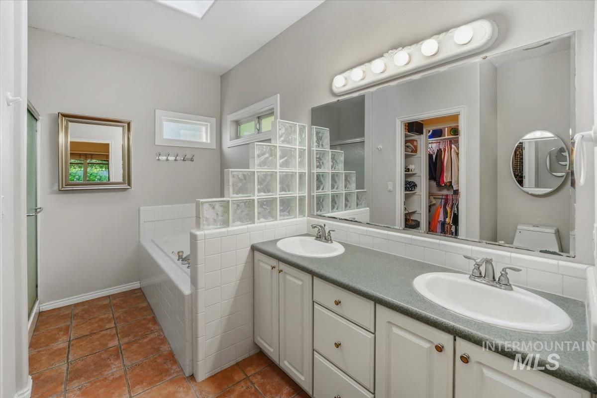 1748 S Goldsmith Ave, Meridian, Idaho 83642, 4 Bedrooms, 2 Bathrooms, Residential For Sale, Price $500,000, 98991661