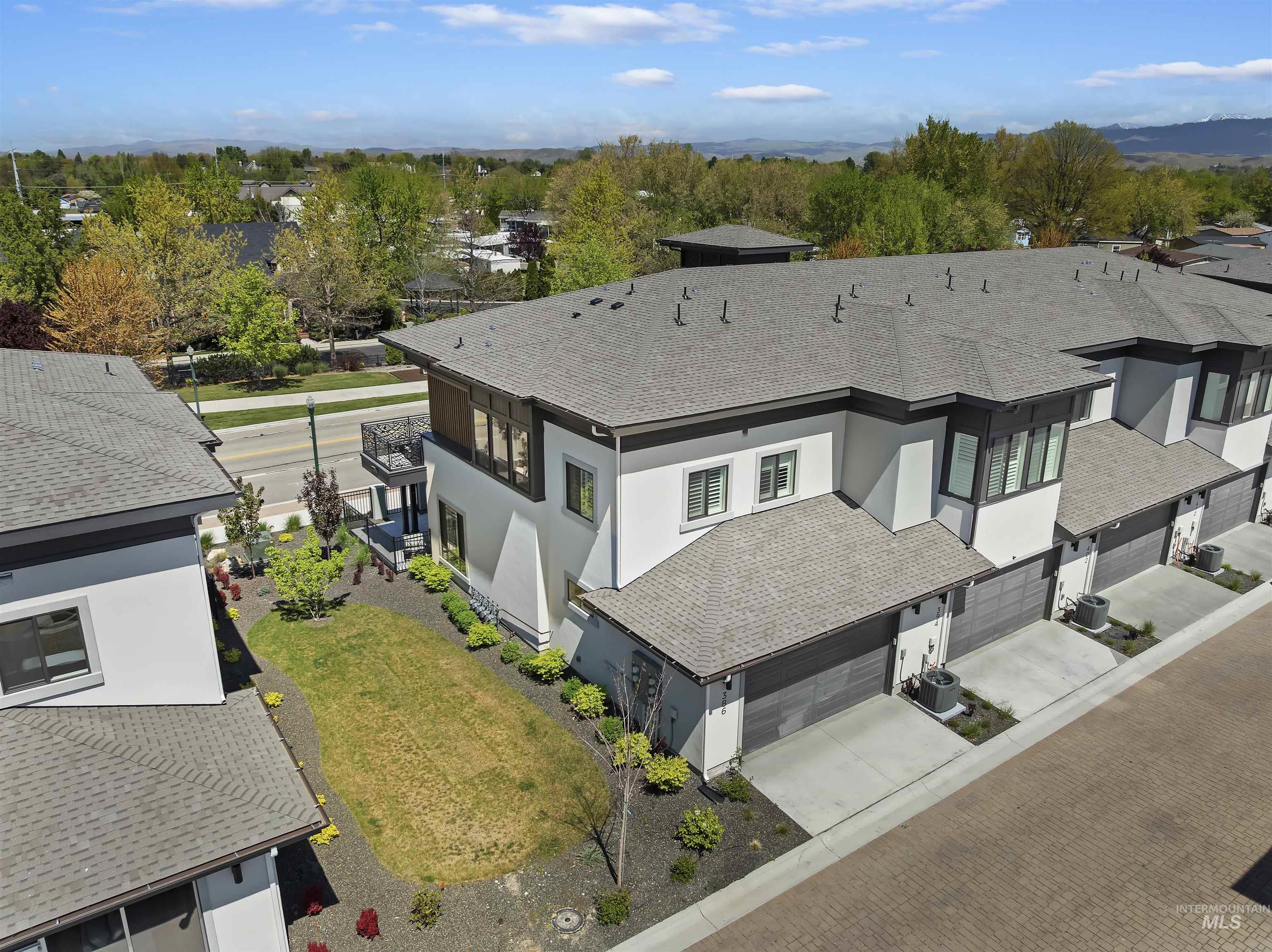 386 E Presidio Ln, Eagle, Idaho 83616, 3 Bedrooms, 2.5 Bathrooms, Residential For Sale, Price $565,000, 98991665