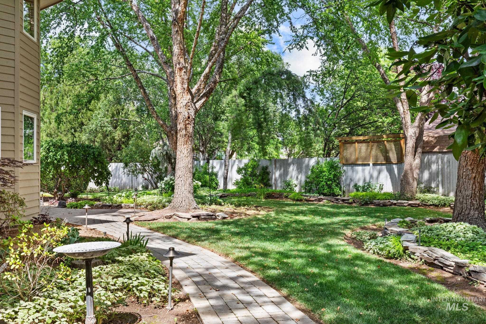5146 N Greyloch, Boise, Idaho 83704, 5 Bedrooms, 4.5 Bathrooms, Residential For Sale, Price $975,000, 98991668