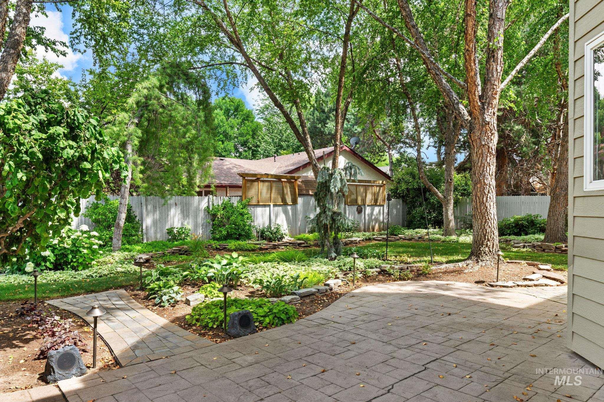 5146 N Greyloch, Boise, Idaho 83704, 5 Bedrooms, 4.5 Bathrooms, Residential For Sale, Price $975,000, 98991668