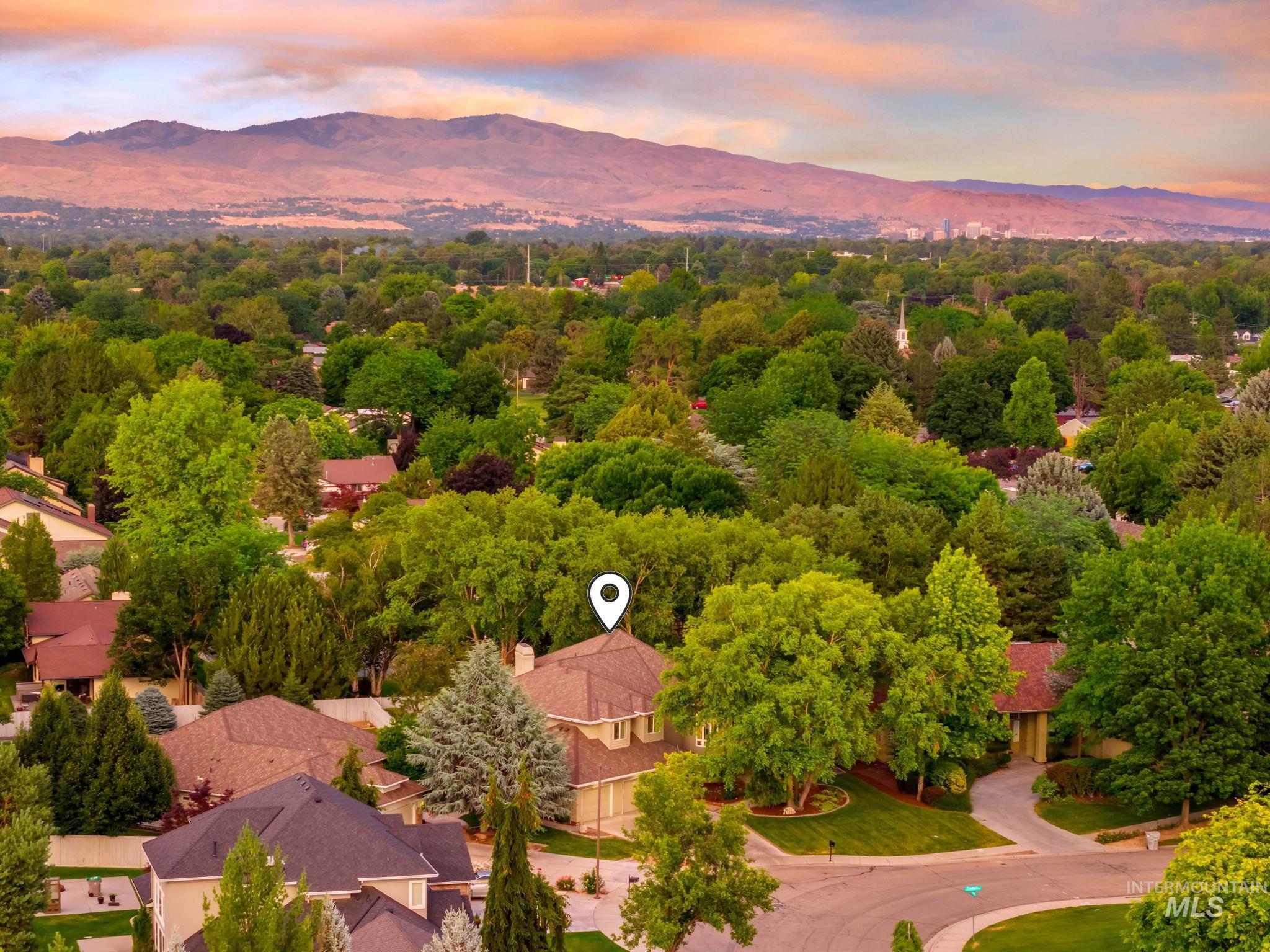 5146 N Greyloch, Boise, Idaho 83704, 5 Bedrooms, 4.5 Bathrooms, Residential For Sale, Price $975,000, 98991668