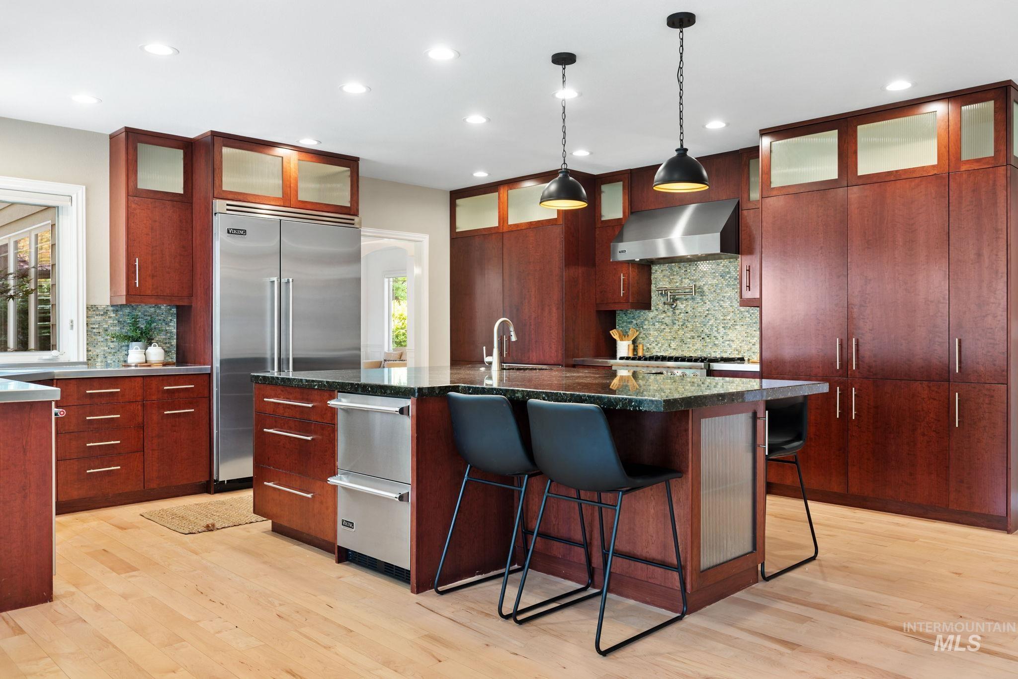 5146 N Greyloch, Boise, Idaho 83704, 5 Bedrooms, 4.5 Bathrooms, Residential For Sale, Price $975,000, 98991668