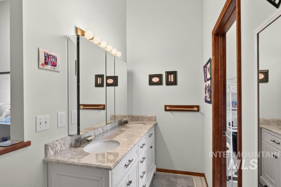 653 Indian Hills Drive, Moscow, Idaho 83843, 4 Bedrooms, 3 Bathrooms, Residential For Sale, Price $679,000, 98991669