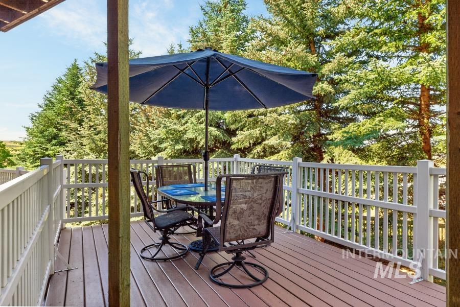653 Indian Hills Drive, Moscow, Idaho 83843, 4 Bedrooms, 3 Bathrooms, Residential For Sale, Price $679,000, 98991669
