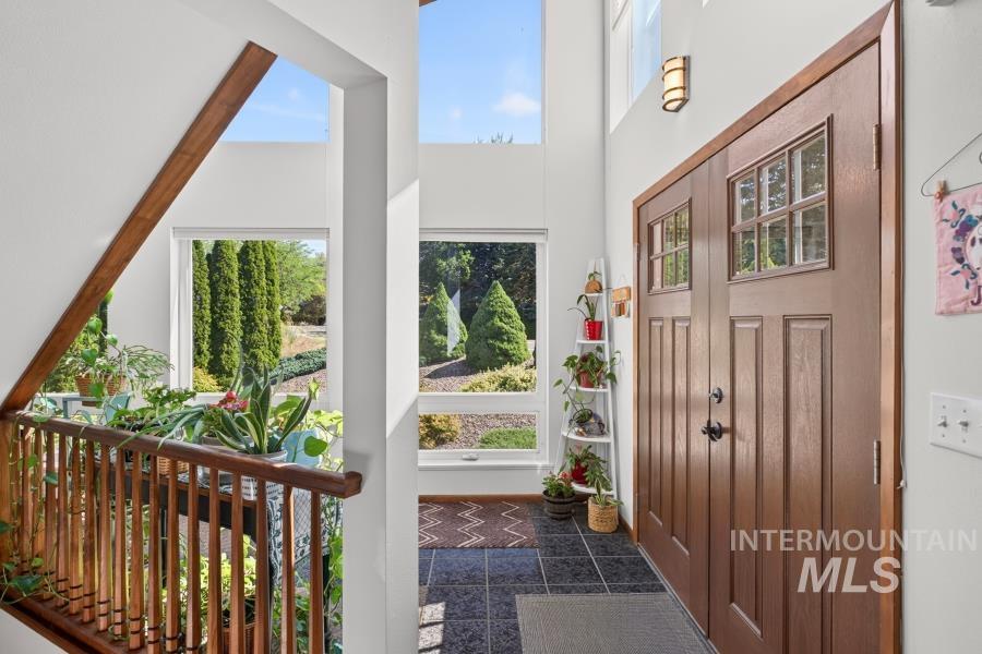653 Indian Hills Drive, Moscow, Idaho 83843, 4 Bedrooms, 3 Bathrooms, Residential For Sale, Price $679,000, 98991669