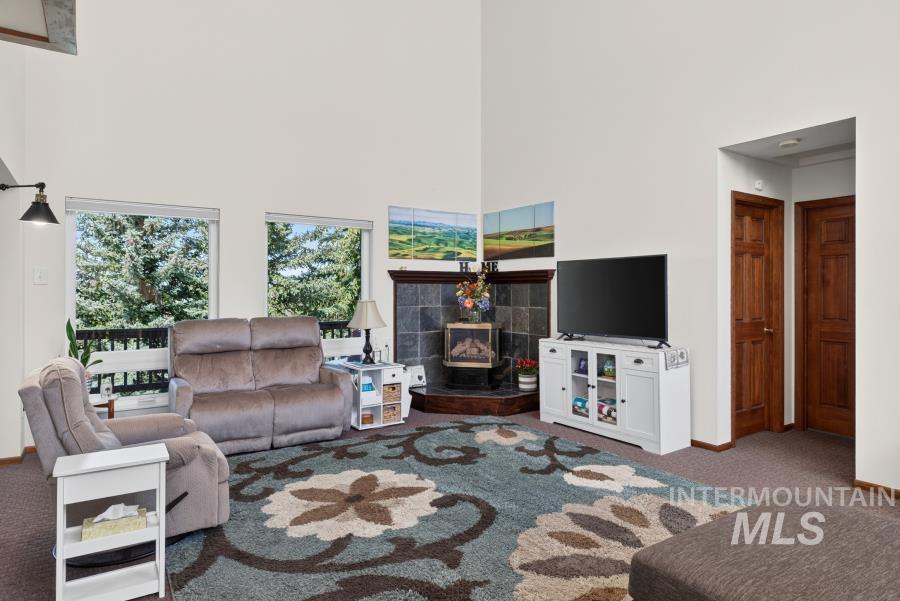 653 Indian Hills Drive, Moscow, Idaho 83843, 4 Bedrooms, 3 Bathrooms, Residential For Sale, Price $679,000, 98991669