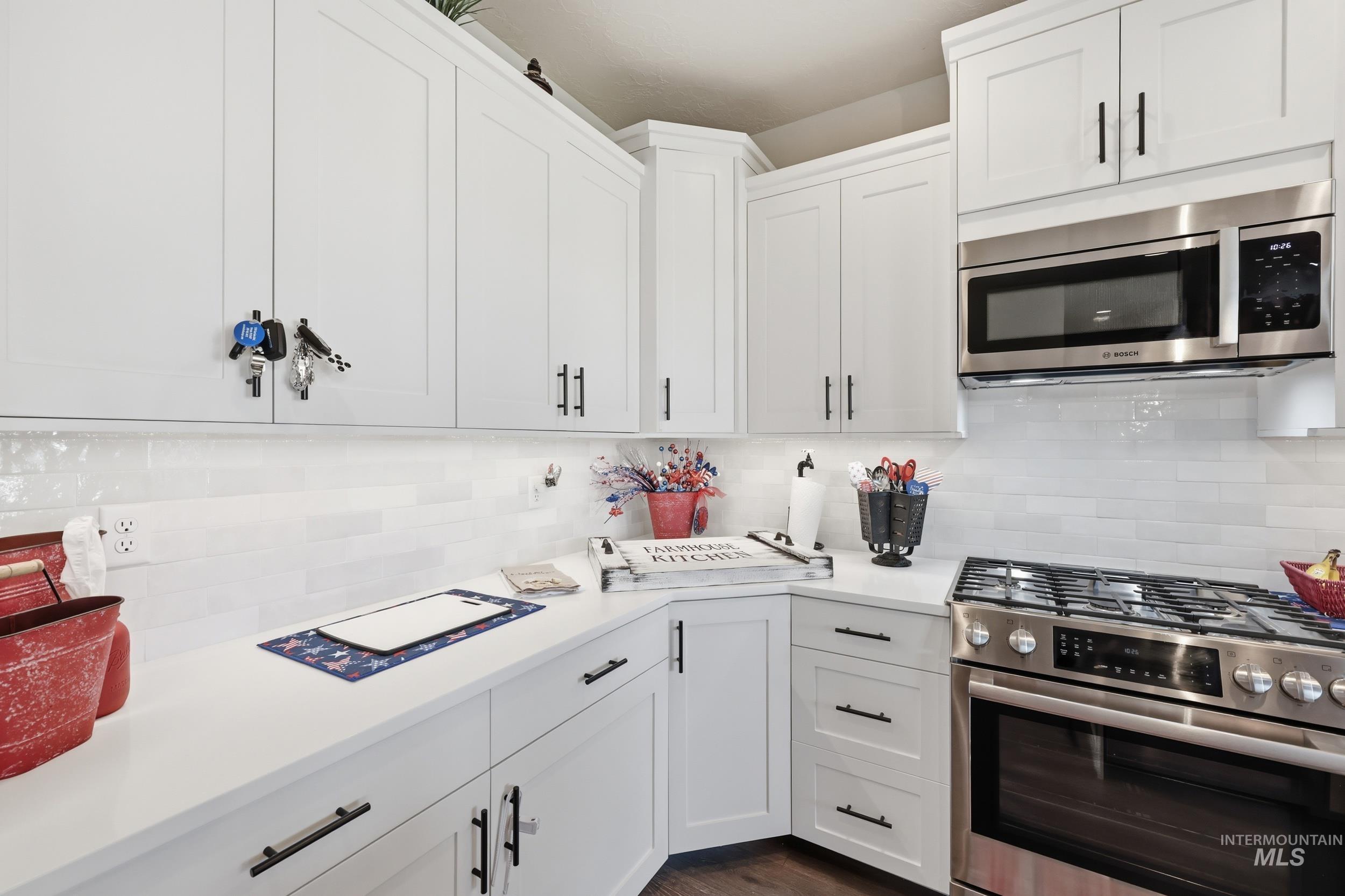 6548 N Oakstone Ave, Meridian, Idaho 83646, 3 Bedrooms, 2 Bathrooms, Residential For Sale, Price $584,000, 98991670
