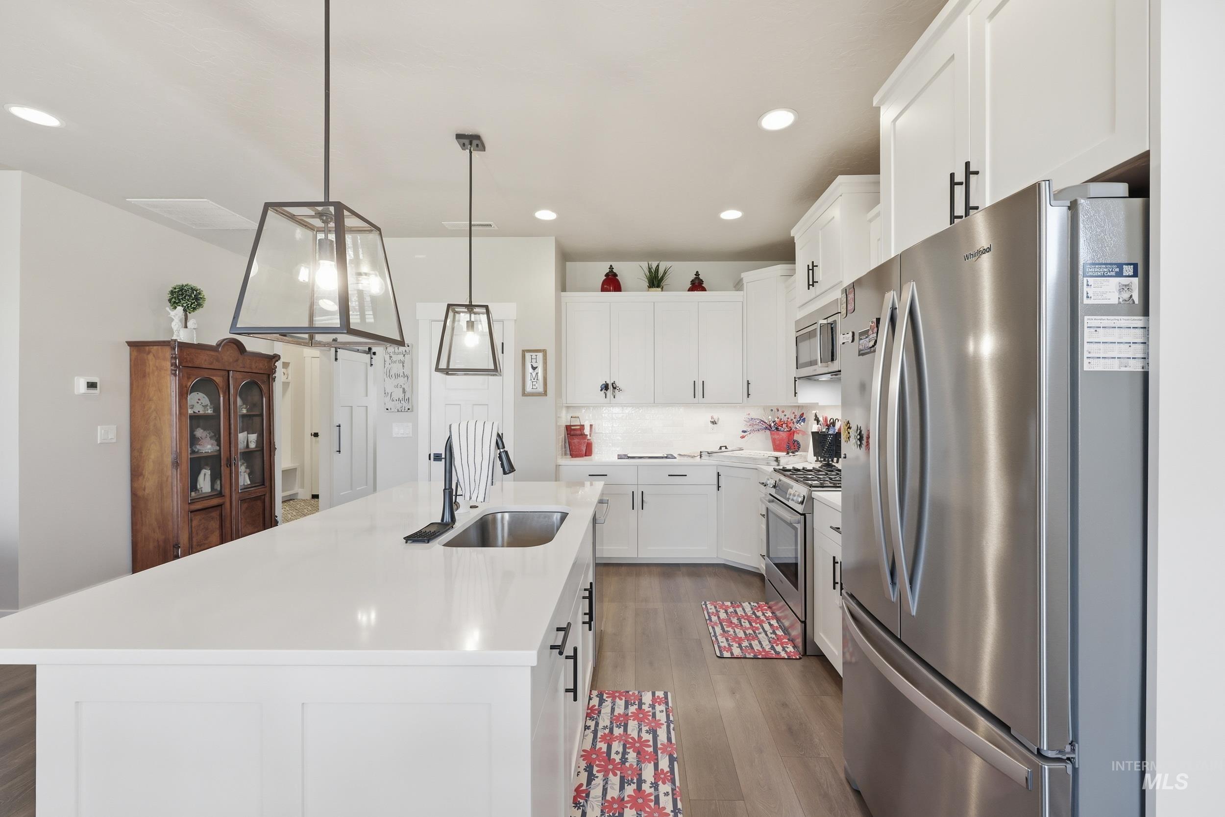 6548 N Oakstone Ave, Meridian, Idaho 83646, 3 Bedrooms, 2 Bathrooms, Residential For Sale, Price $584,000, 98991670