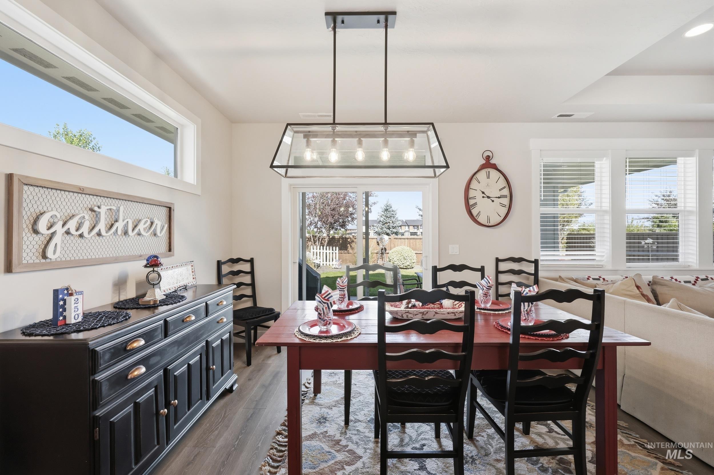6548 N Oakstone Ave, Meridian, Idaho 83646, 3 Bedrooms, 2 Bathrooms, Residential For Sale, Price $584,000, 98991670