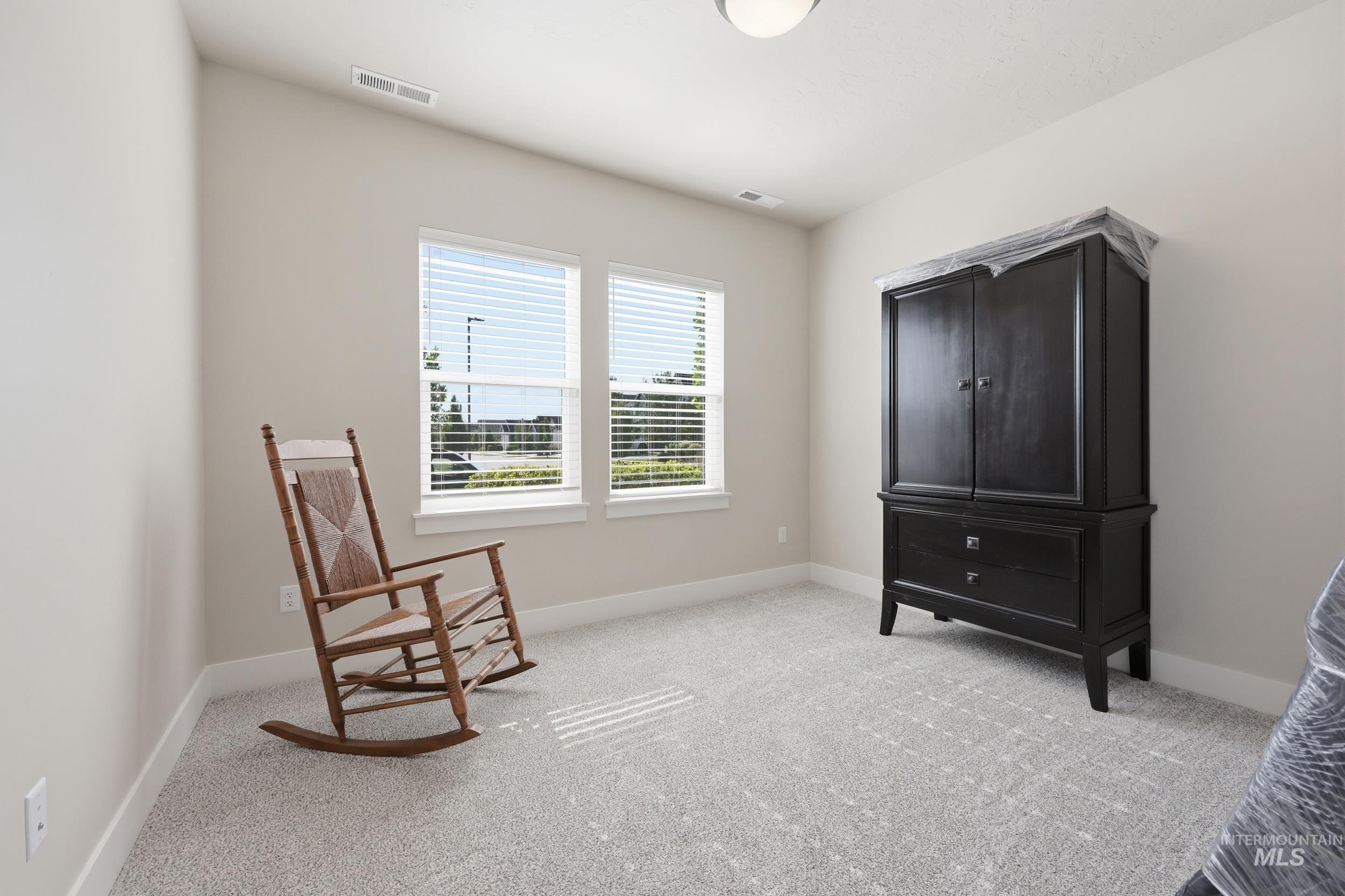 6548 N Oakstone Ave, Meridian, Idaho 83646, 3 Bedrooms, 2 Bathrooms, Residential For Sale, Price $584,000, 98991670