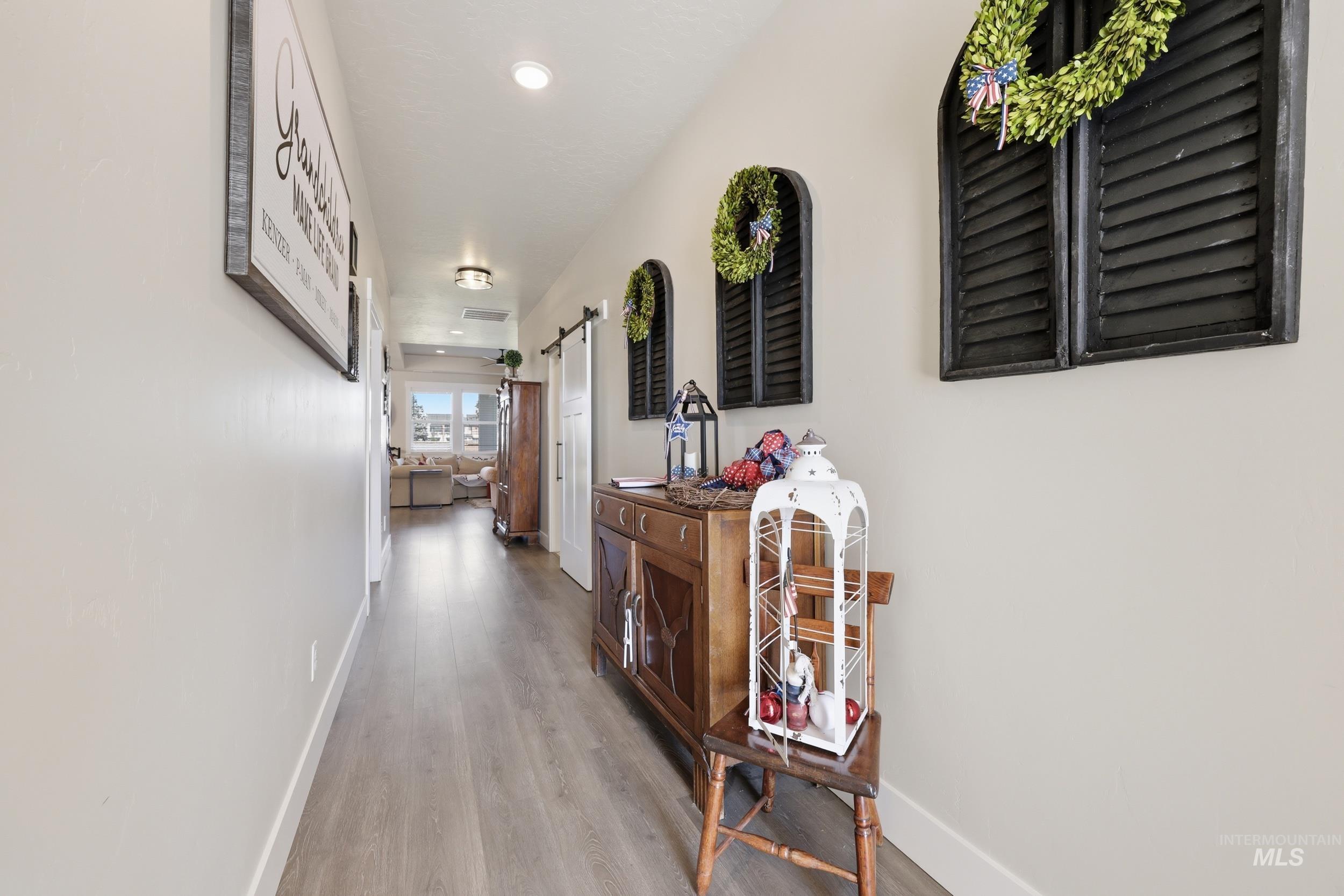 6548 N Oakstone Ave, Meridian, Idaho 83646, 3 Bedrooms, 2 Bathrooms, Residential For Sale, Price $584,000, 98991670
