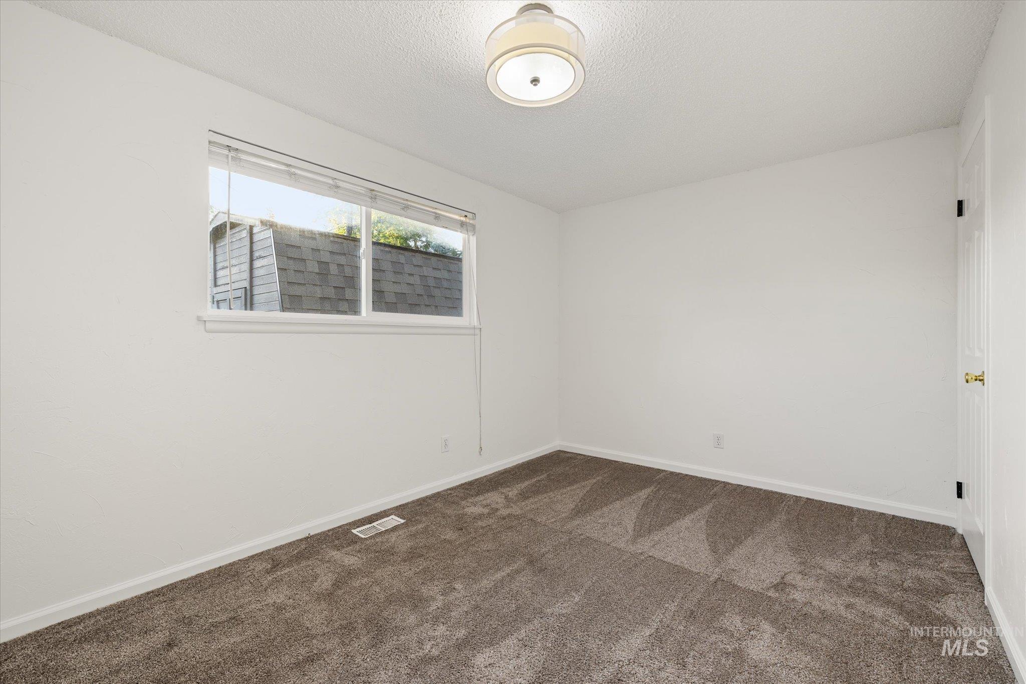 2302 W Pendleton St, Boise, Idaho 83705, 3 Bedrooms, 1 Bathroom, Residential For Sale, Price $429,900,MLS 98991671