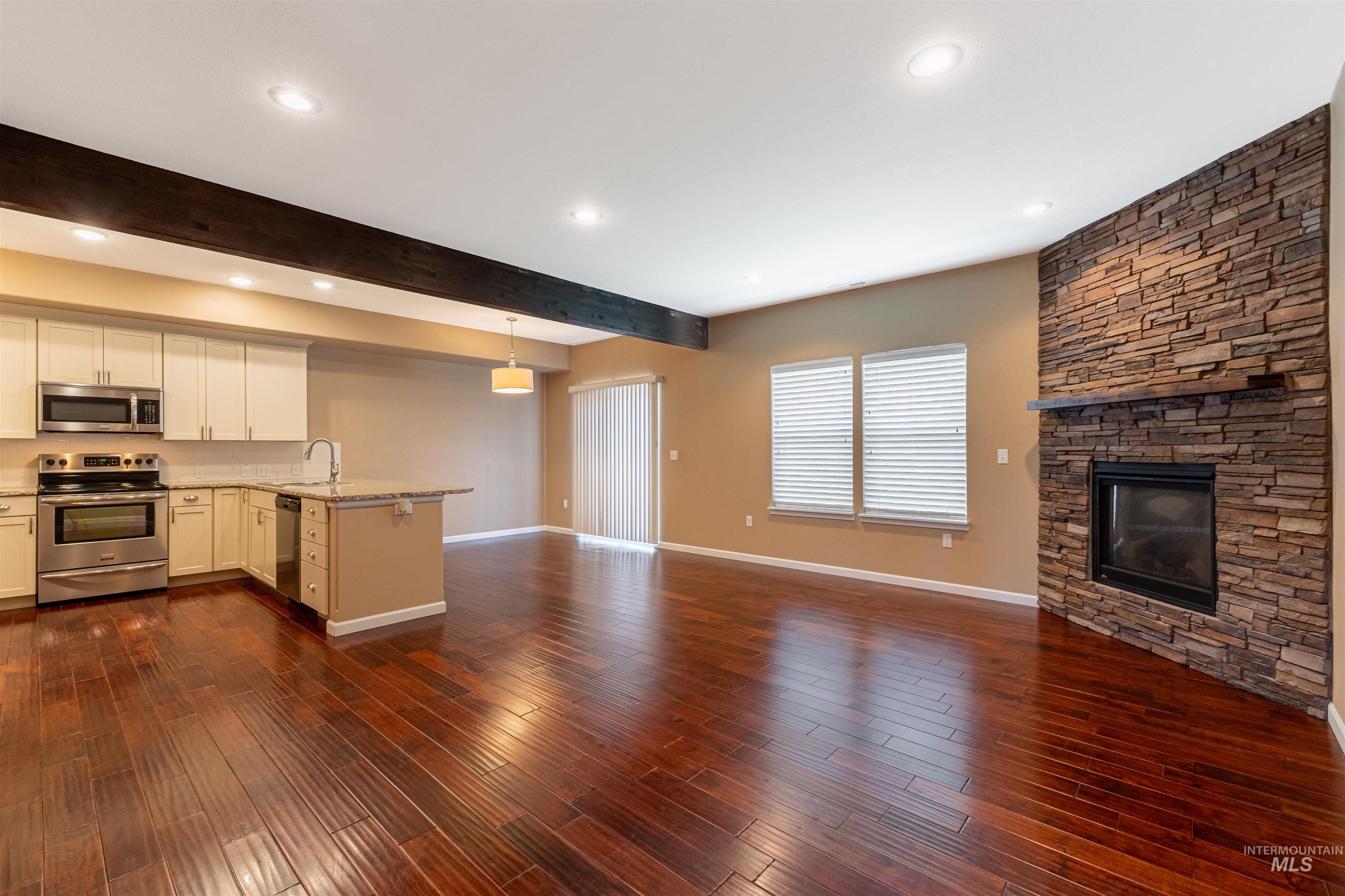 721 LINDEN AVE, Lewiston, Idaho 83501-0000, 3 Bedrooms, 2.5 Bathrooms, Residential For Sale, Price $415,000,MLS 98991672