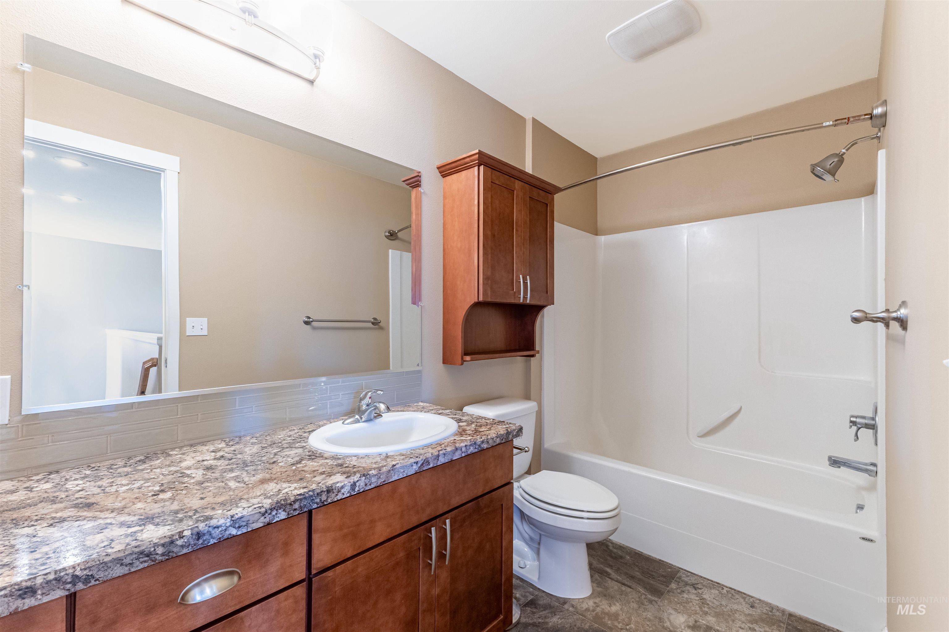 721 LINDEN AVE, Lewiston, Idaho 83501-0000, 3 Bedrooms, 2.5 Bathrooms, Residential For Sale, Price $415,000,MLS 98991672