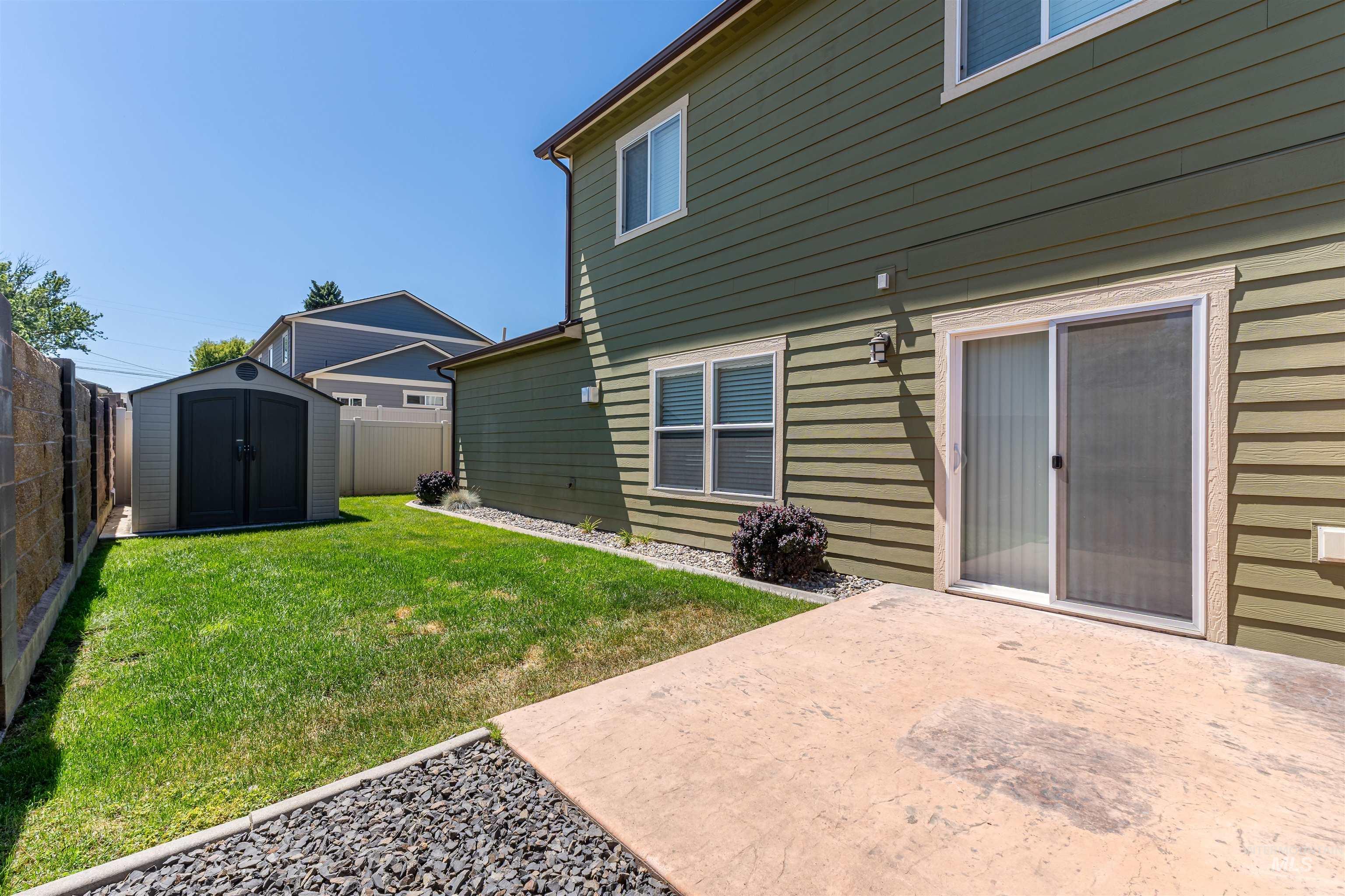 721 LINDEN AVE, Lewiston, Idaho 83501-0000, 3 Bedrooms, 2.5 Bathrooms, Residential For Sale, Price $415,000,MLS 98991672