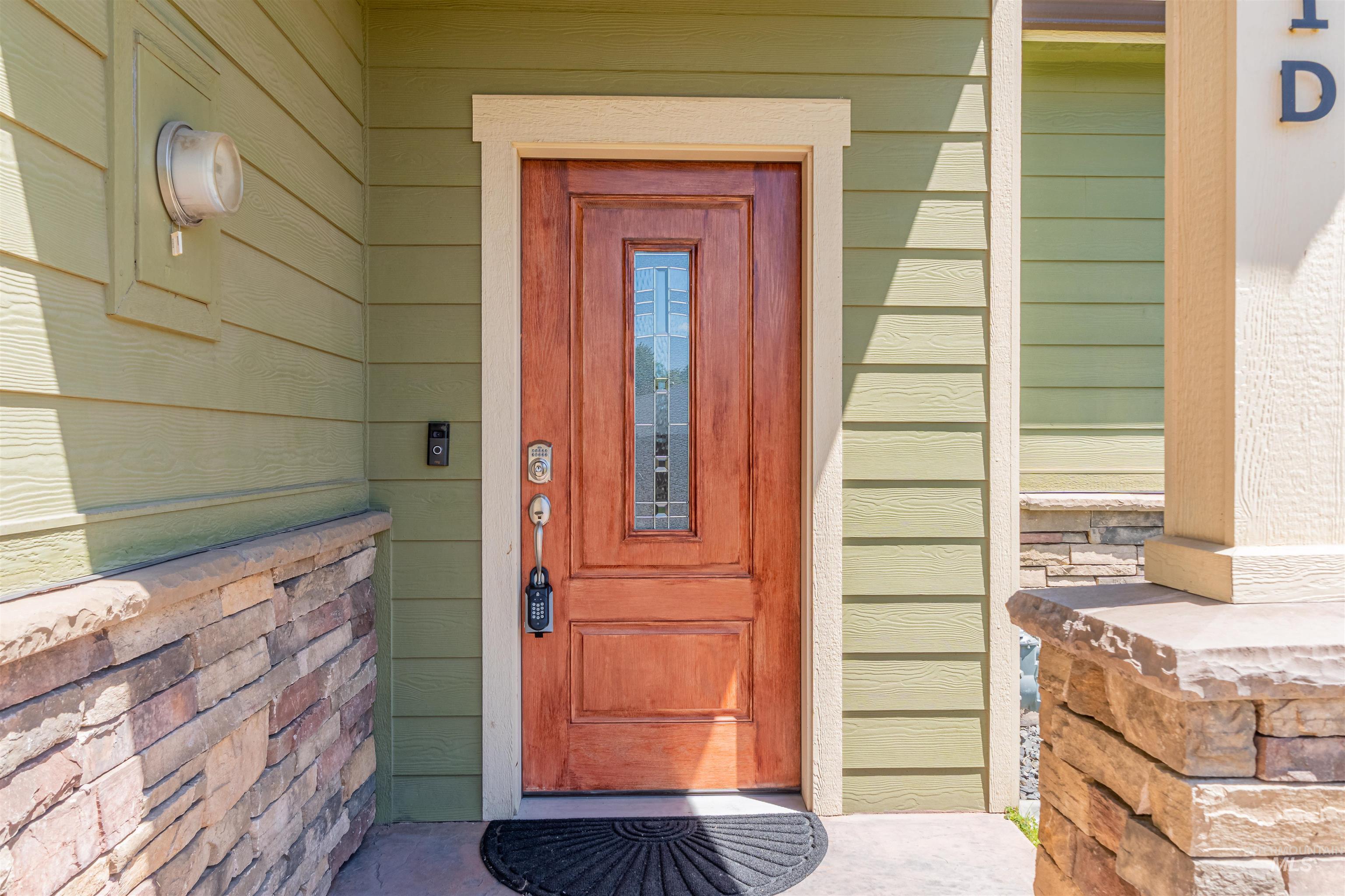 721 LINDEN AVE, Lewiston, Idaho 83501-0000, 3 Bedrooms, 2.5 Bathrooms, Residential For Sale, Price $415,000,MLS 98991672
