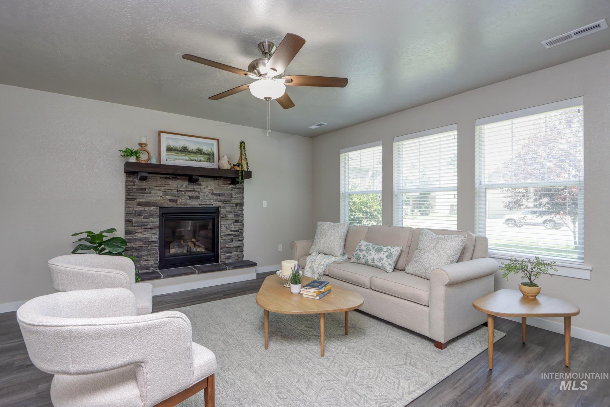 3739 N Warm Creek Ave, Meridian, Idaho 83646, 3 Bedrooms, 2.5 Bathrooms, Residential For Sale, Price $415,000,MLS 98991674