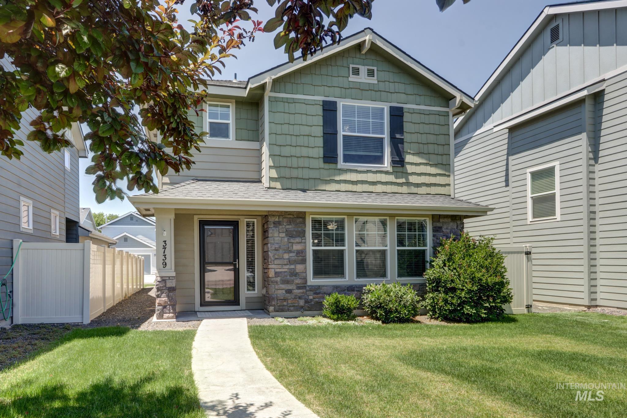 3739 N Warm Creek Ave, Meridian, Idaho 83646, 3 Bedrooms, 2.5 Bathrooms, Residential For Sale, Price $415,000,MLS 98991674