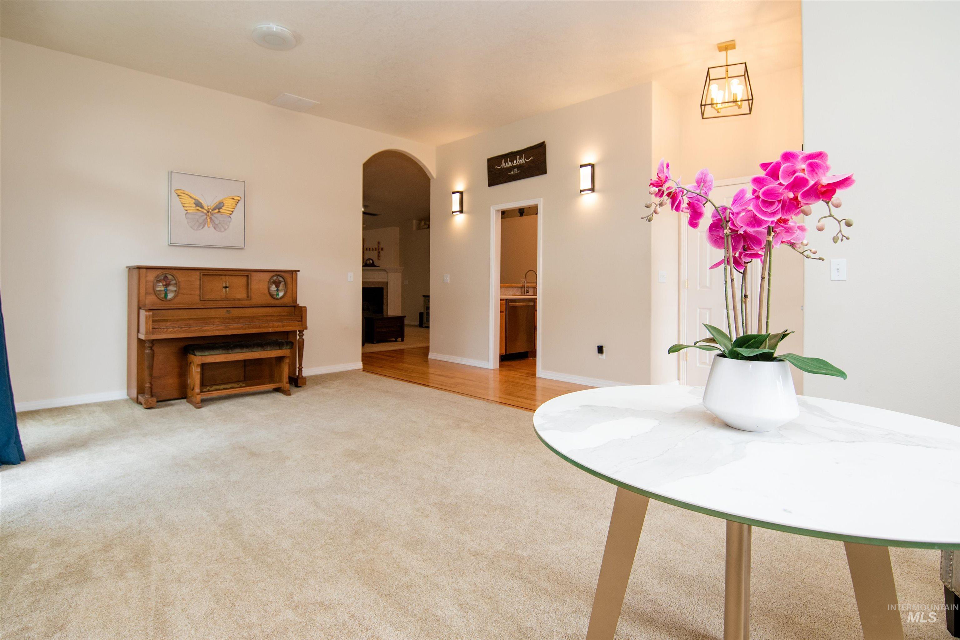 12790 W Renwick, Boise, Idaho 83709, 4 Bedrooms, 2 Bathrooms, Residential For Sale, Price $599,900, 98991679