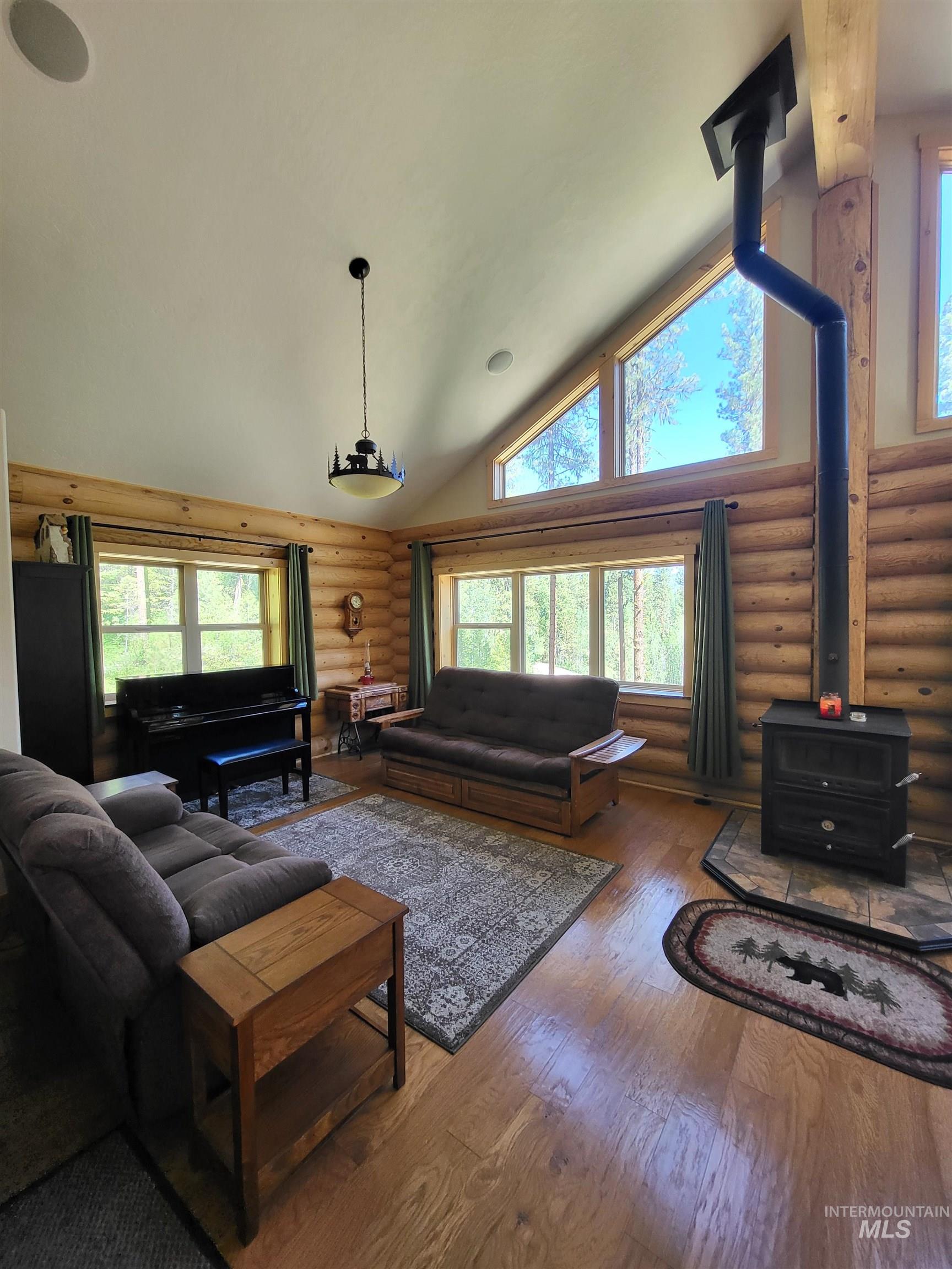 11 Riverstone Bend, Idaho City, Idaho 83631, 2 Bedrooms, 1 Bathroom, Residential For Sale, Price $675,000, 98991681