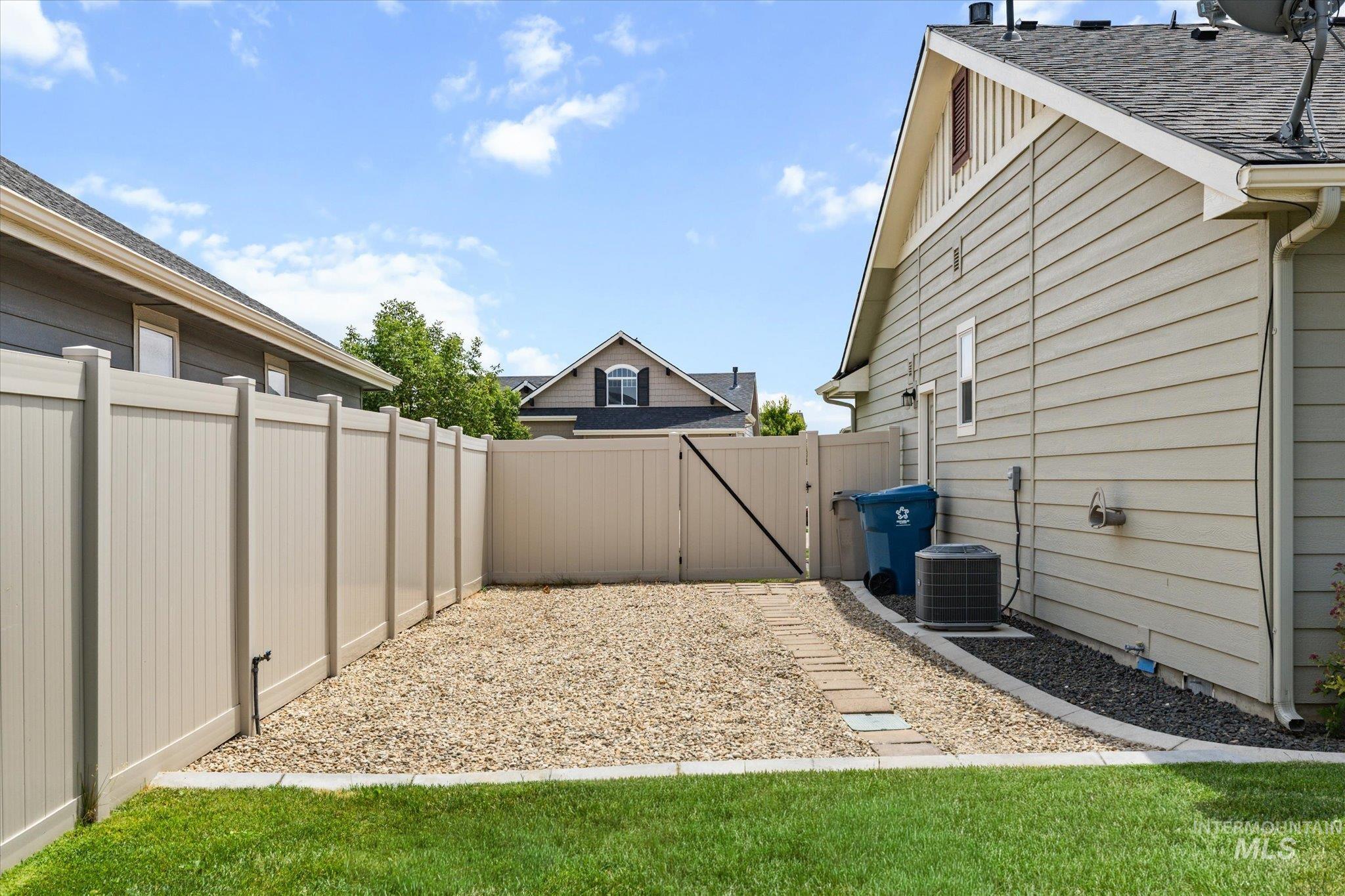 17426 N Flagstaff Way, Nampa, Idaho 83687, 3 Bedrooms, 2 Bathrooms, Residential For Sale, Price $445,000,MLS 98991683