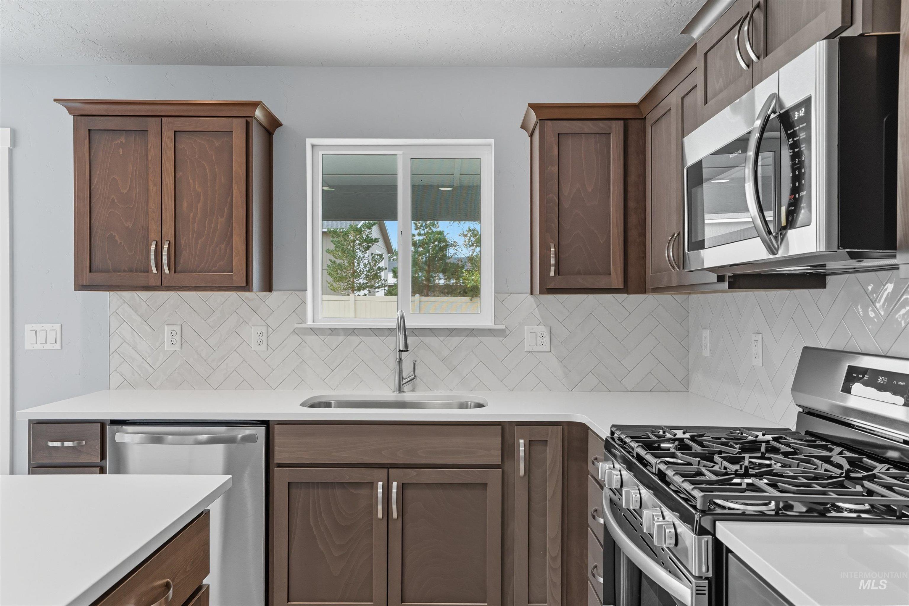 150 W Omphale St., Kuna, Idaho 83634, 4 Bedrooms, 2.5 Bathrooms, Residential For Sale, Price $449,990,MLS 98991688