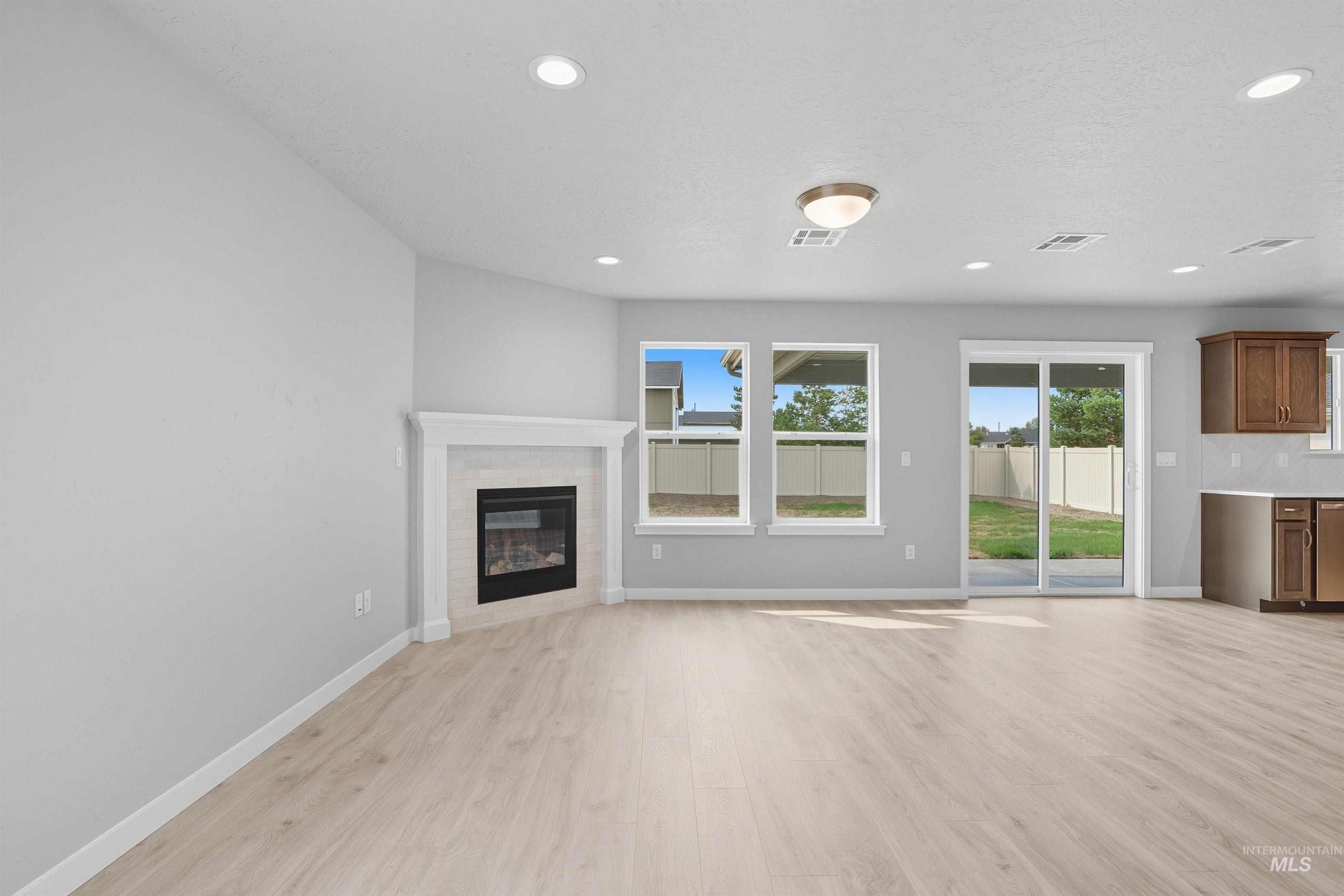 150 W Omphale St., Kuna, Idaho 83634, 4 Bedrooms, 2.5 Bathrooms, Residential For Sale, Price $449,990,MLS 98991688