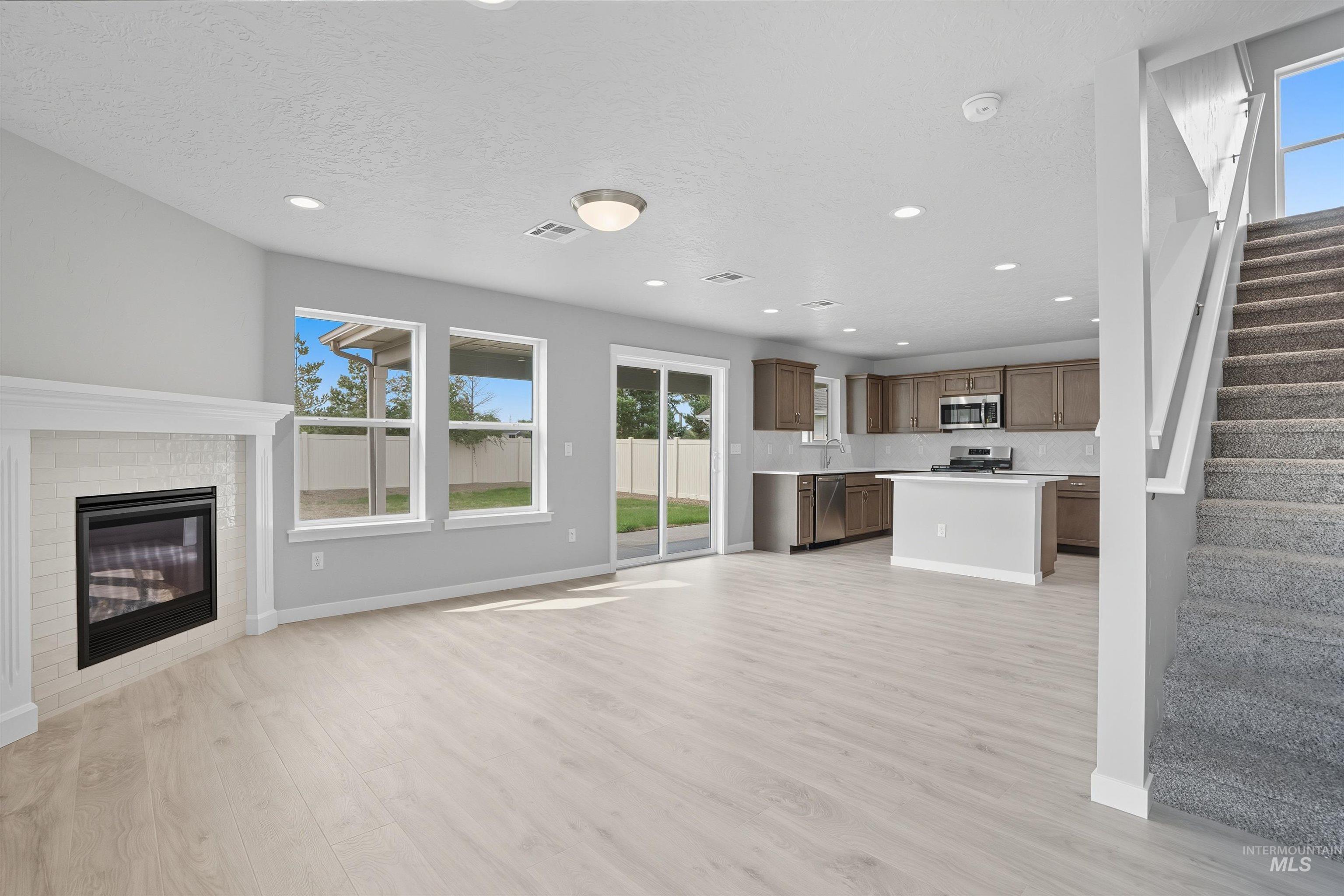 150 W Omphale St., Kuna, Idaho 83634, 4 Bedrooms, 2.5 Bathrooms, Residential For Sale, Price $449,990,MLS 98991688