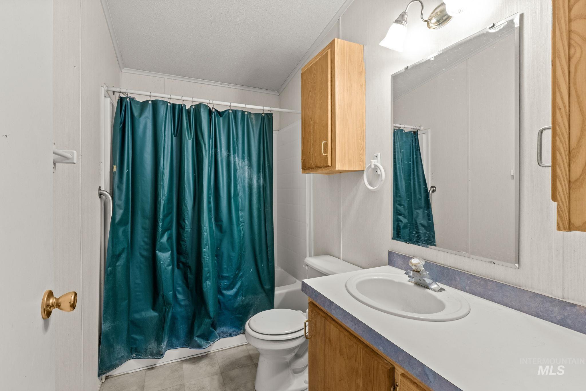327 W Ave I, Jerome, Idaho 83338, 3 Bedrooms, 2 Bathrooms, Residential For Sale, Price $20,000, 98991690