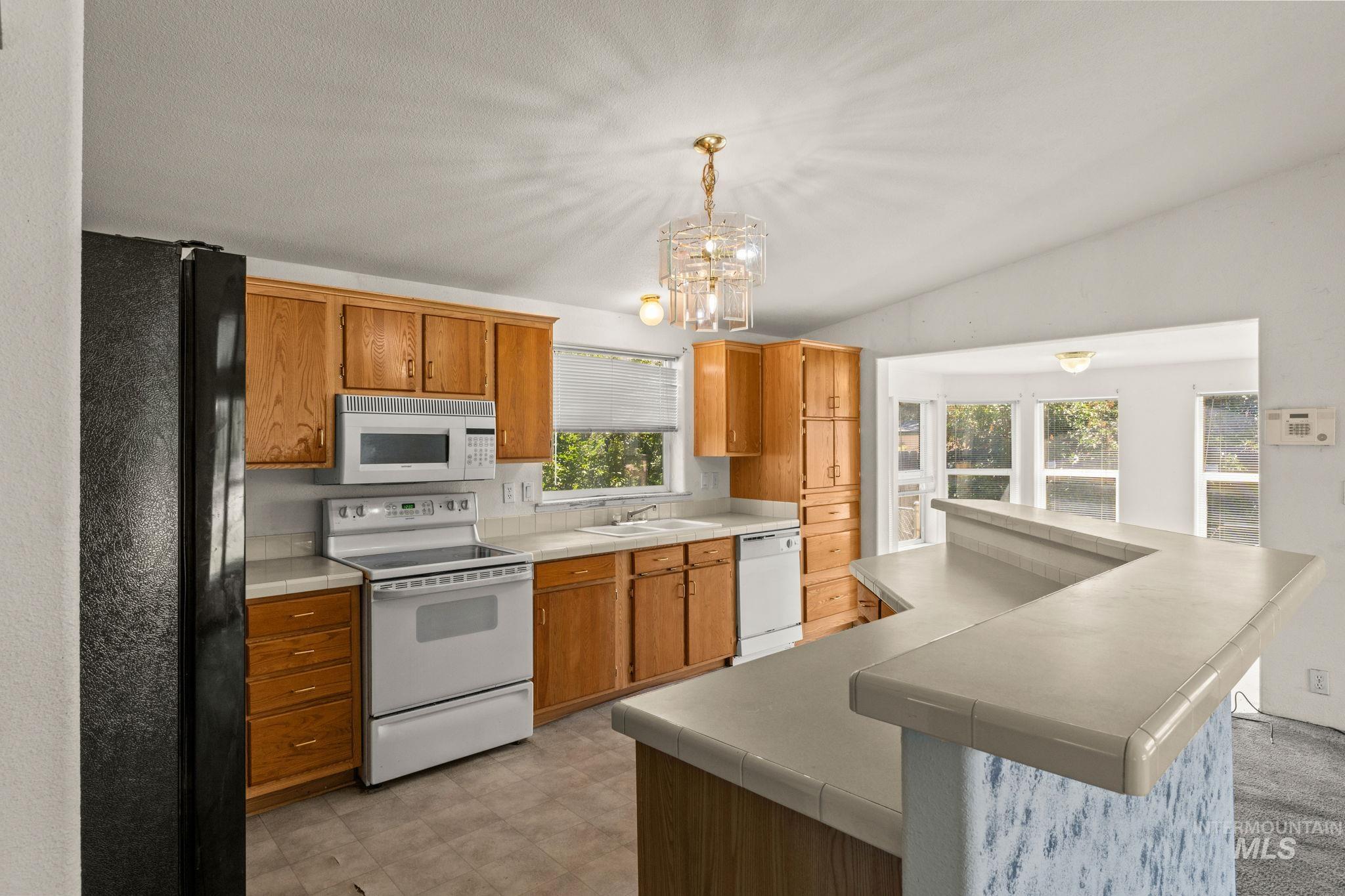 327 W Ave I, Jerome, Idaho 83338, 3 Bedrooms, 2 Bathrooms, Residential For Sale, Price $20,000, 98991690